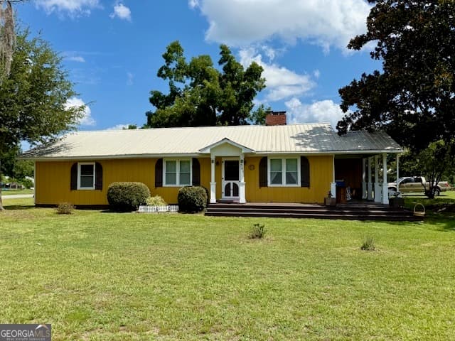 3 bedroom, 2 bathroom, 1,616 sq ft single family residence for sale at 301 E Willow Lake Drive, Metter, GA 30439
