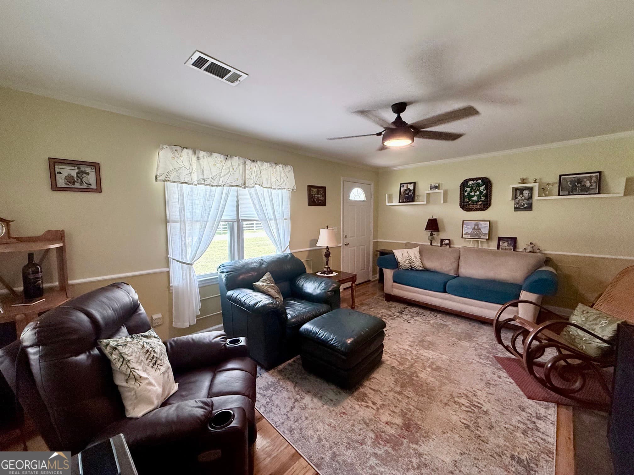 3 bedroom, 2 bathroom, 1,616 sq ft single family residence for sale at 301 E Willow Lake Drive, Metter, GA 30439 — photo 5
