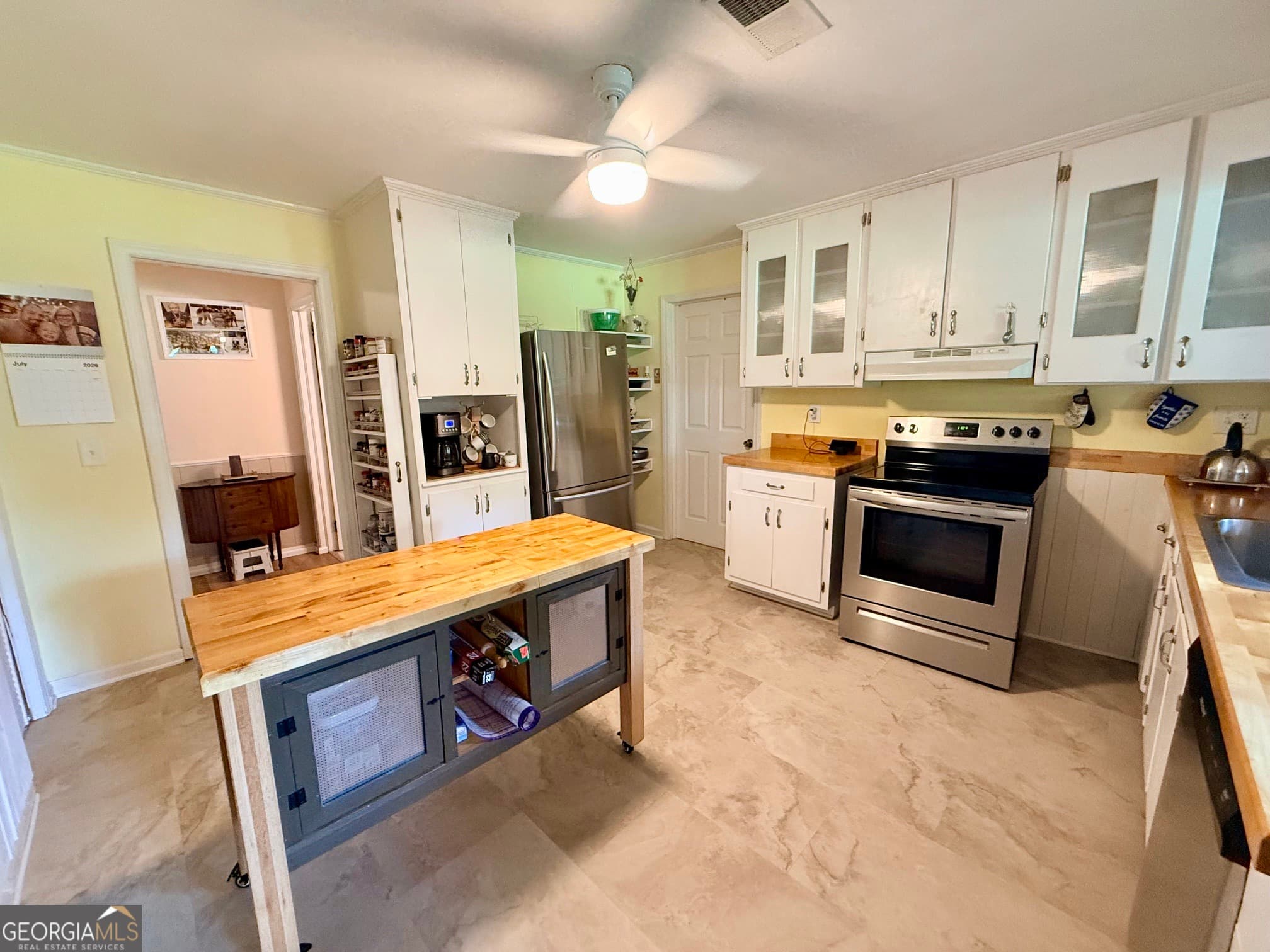 3 bedroom, 2 bathroom, 1,616 sq ft single family residence for sale at 301 E Willow Lake Drive, Metter, GA 30439 — photo 8