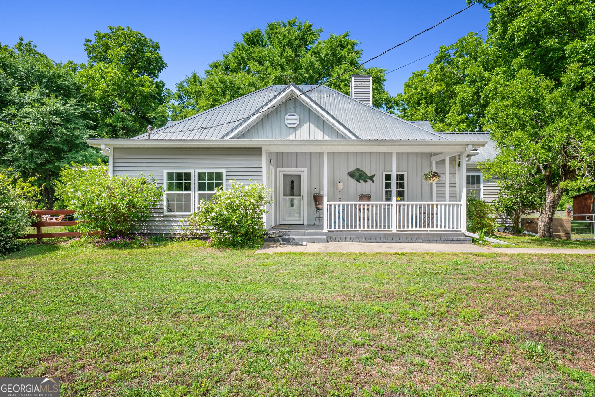 3 bedroom, 3 bathroom, 2,376 sq ft single family residence sold at 1055 Bobby Brown State Park Road, Elberton, GA 30635