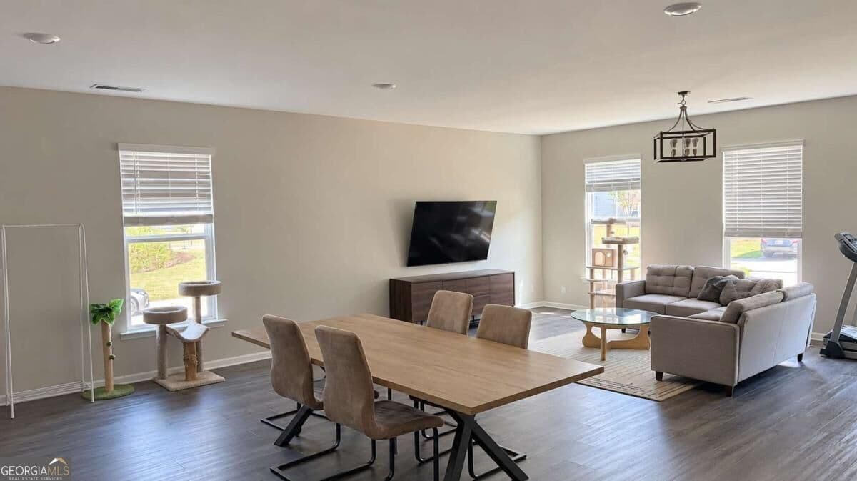 4 bedroom, 2.5 bathroom, 2,330 sq ft single family residence for rent at 195 Golden Eagle Pk, Braselton, GA 30517 for $2,100 a month — photo 2
