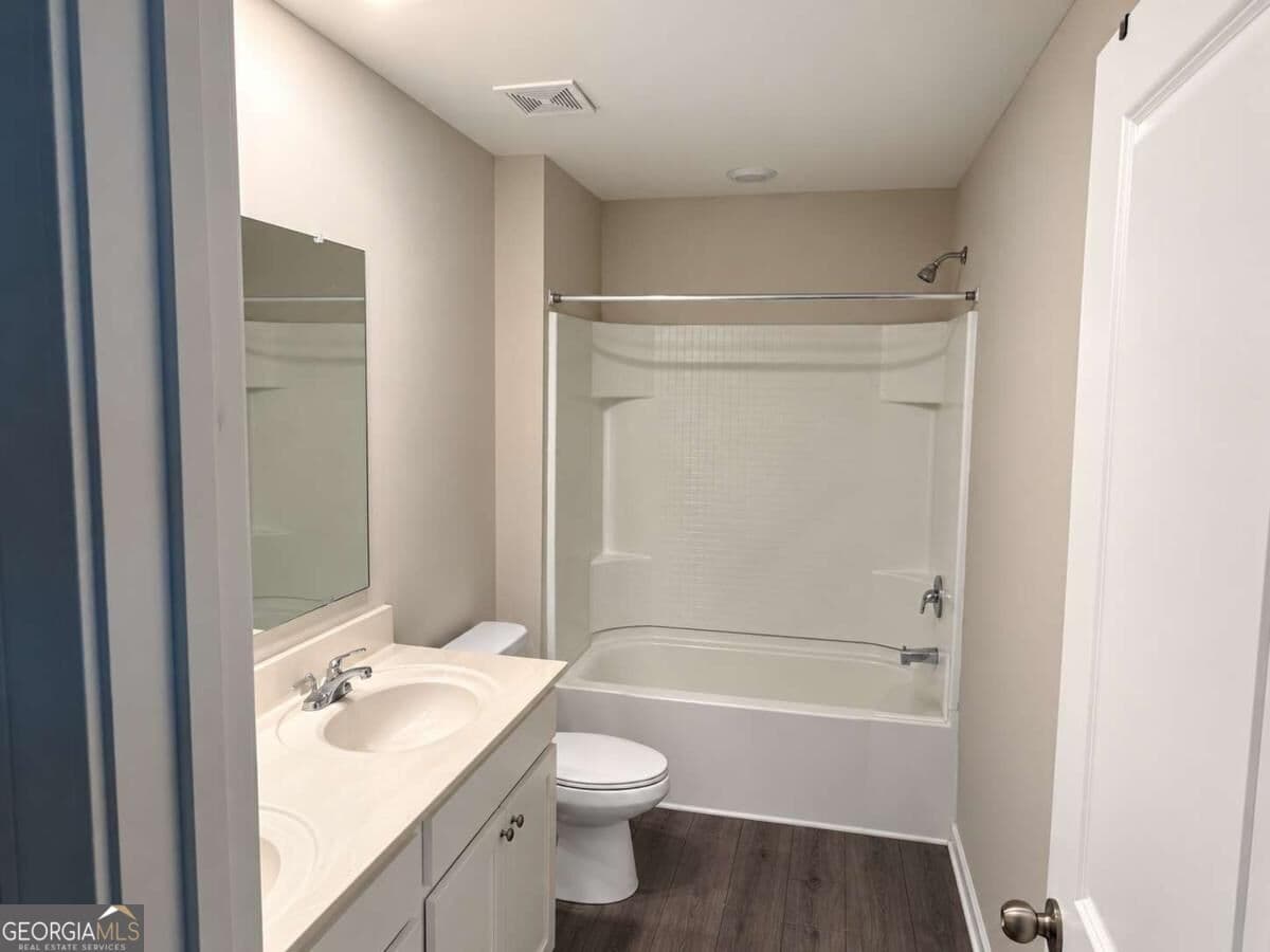 4 bedroom, 2.5 bathroom, 2,330 sq ft single family residence for rent at 195 Golden Eagle Pk, Braselton, GA 30517 for $2,100 a month — photo 10