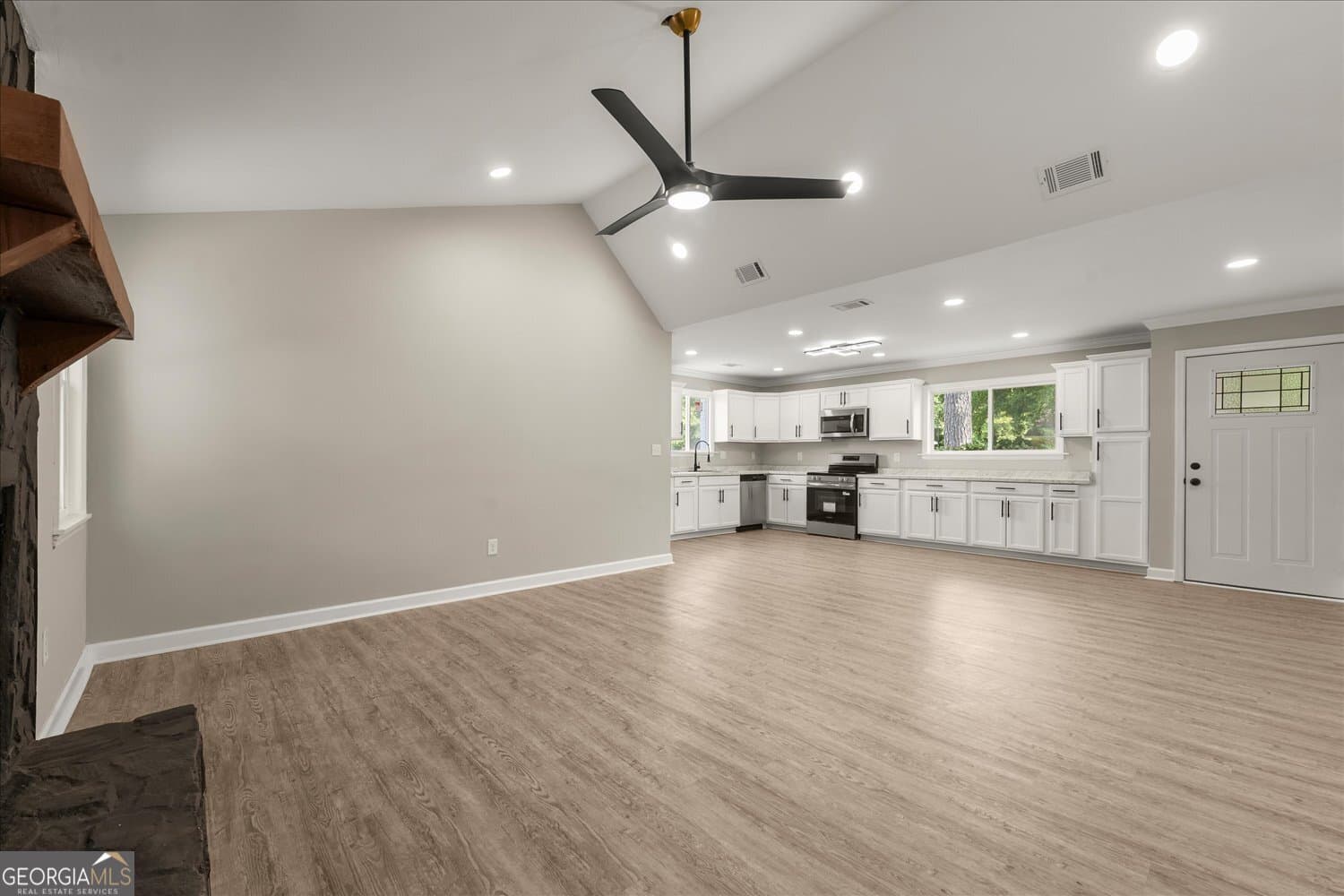 3 bedroom, 2 bathroom, 1,194 sq ft single family residence under contract at 1894 Neptune Drive, Augusta, GA 30906 — photo 5