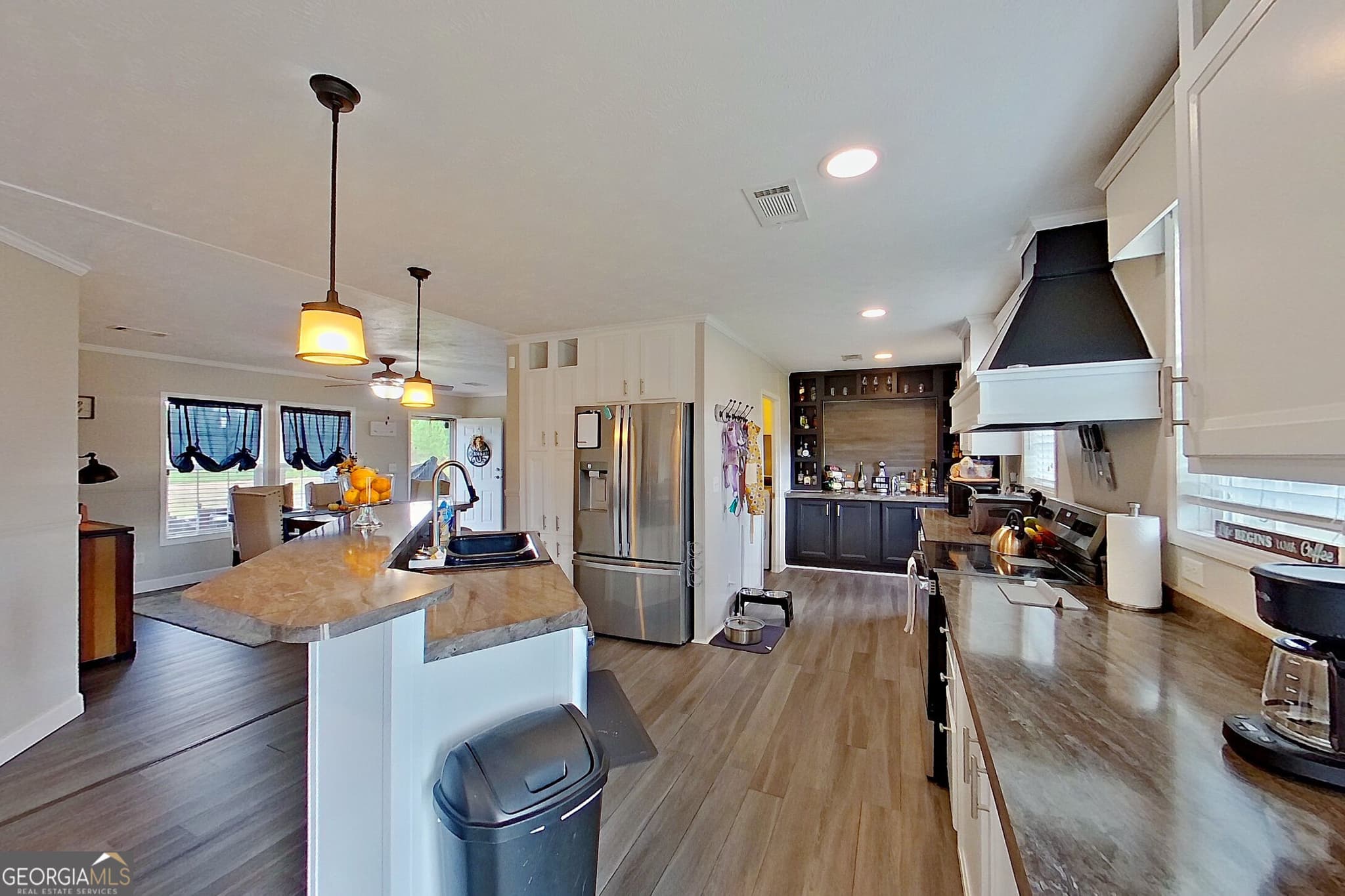5 bedroom, 3 bathroom, 2,220 sq ft manufactured home,single family residence for sale at 968 Brenda Kaye Yawn Road, Baxley, GA 31513 — photo 8
