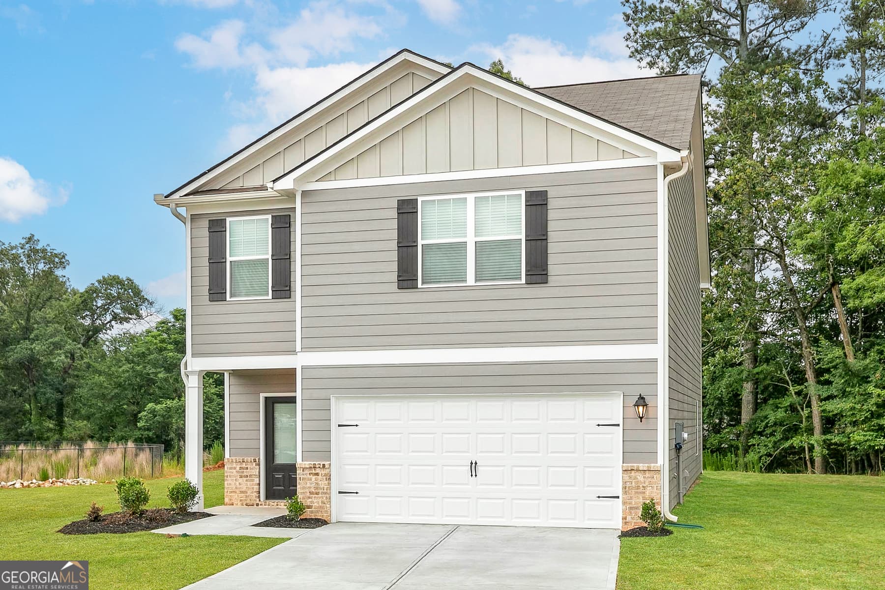4 bedroom, 2.5 bathroom, 1,966 sq ft single family residence for sale at 621 Slate Road, Conyers, GA 30013 — photo 2