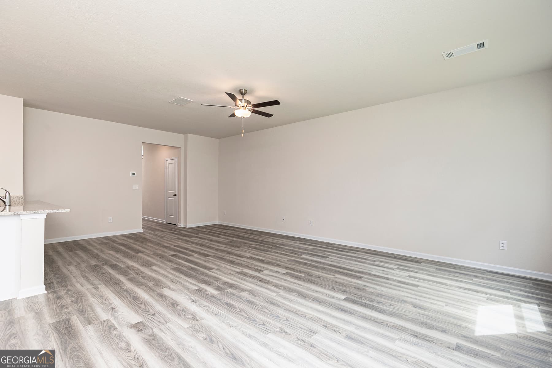 4 bedroom, 2.5 bathroom, 1,966 sq ft single family residence for sale at 621 Slate Road, Conyers, GA 30013 — photo 5