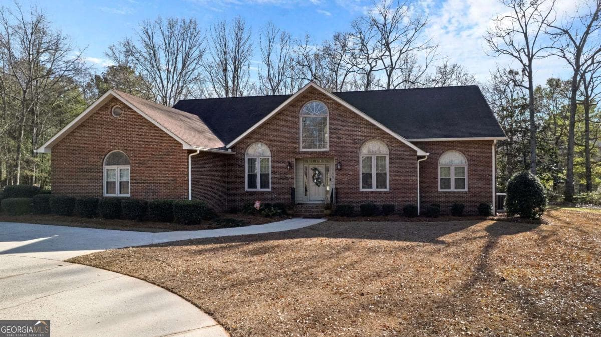 3 bedroom, 2.5 bathroom, 3,264 sq ft single family residence for sale at 100 Beaver Run Trace, Thomaston, GA 30286