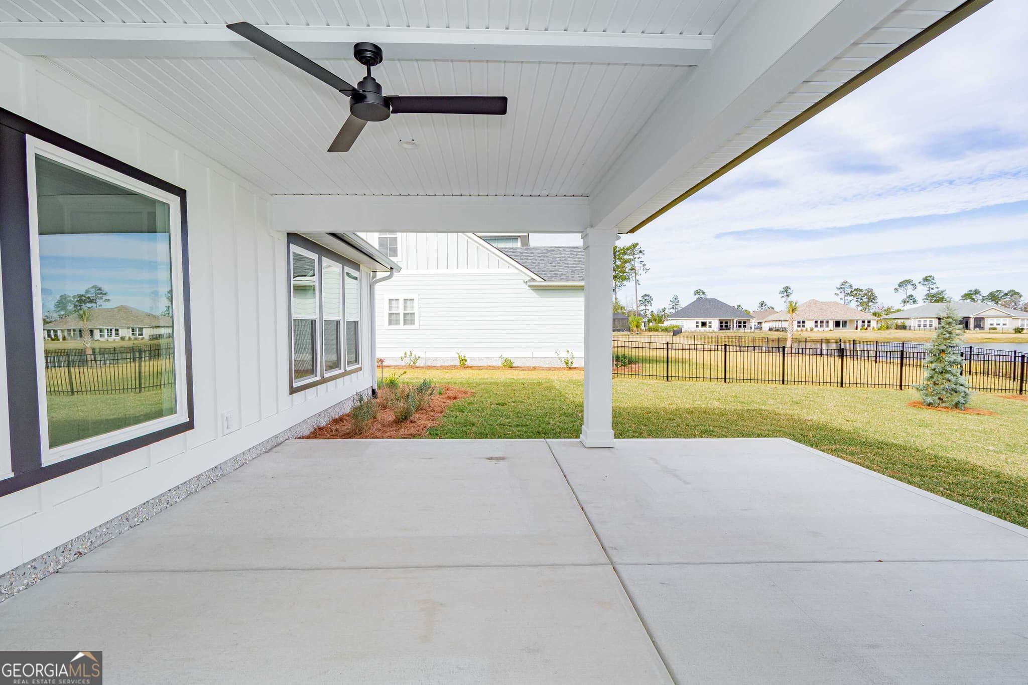4 bedroom, 3 bathroom, 2,647 sq ft single family residence for sale at 201 Riley Hunter Drive, Kingsland, GA 31548 — photo 5