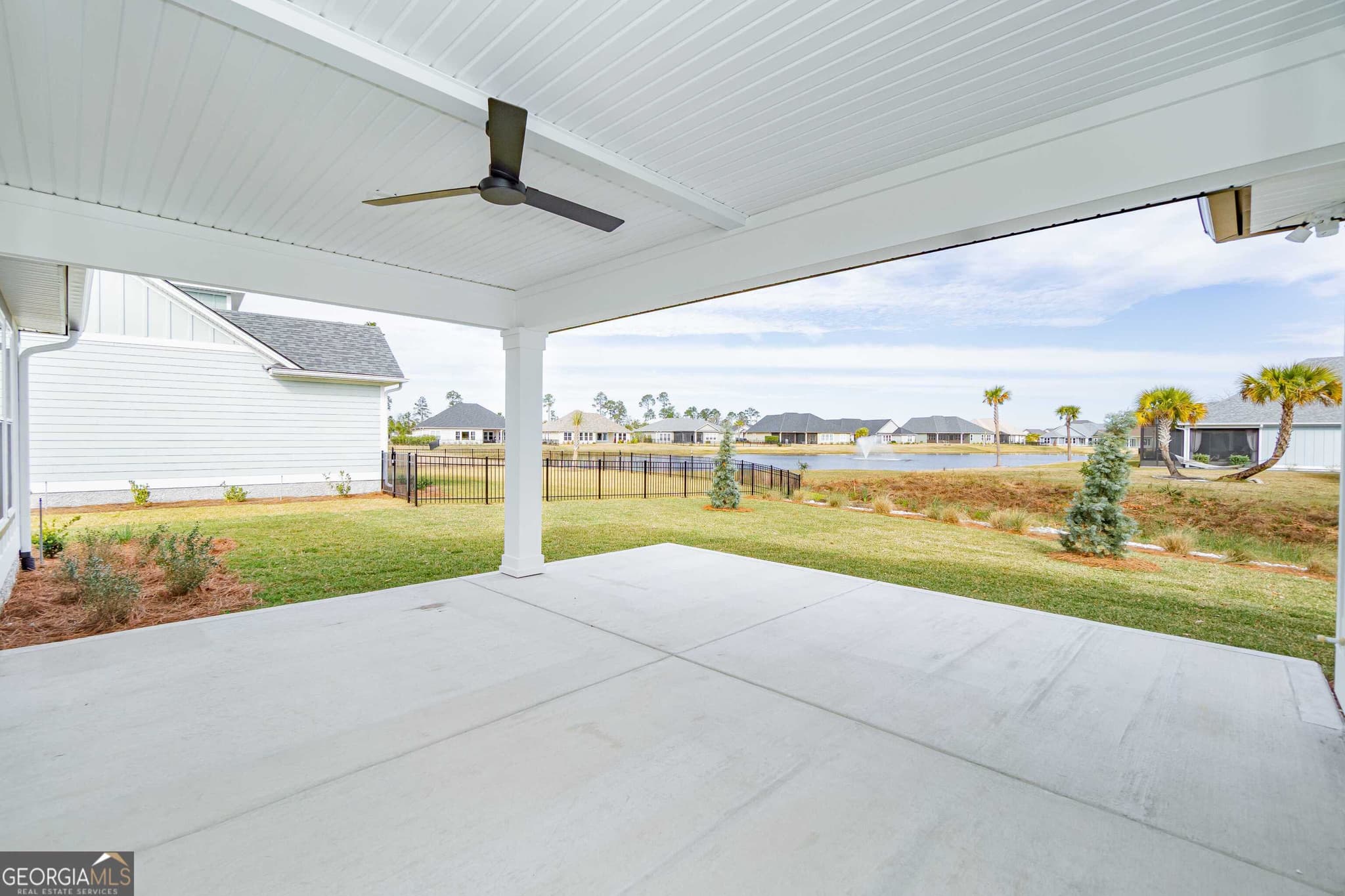 4 bedroom, 3 bathroom, 2,647 sq ft single family residence for sale at 201 Riley Hunter Drive, Kingsland, GA 31548 — photo 4