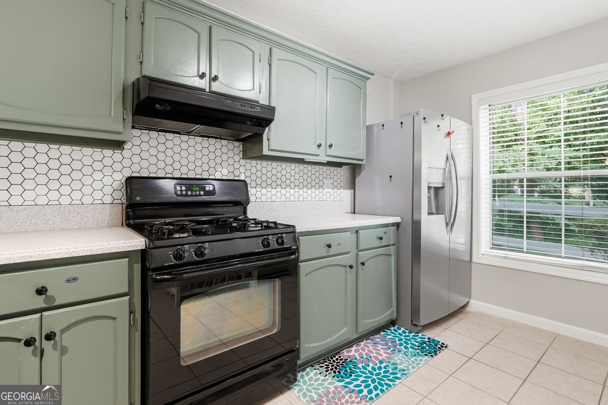 2 bedroom, 2 bathroom, 1,300 sq ft condominium for sale at 1402 N Crossing Drive, Atlanta, GA 30329 — photo 8