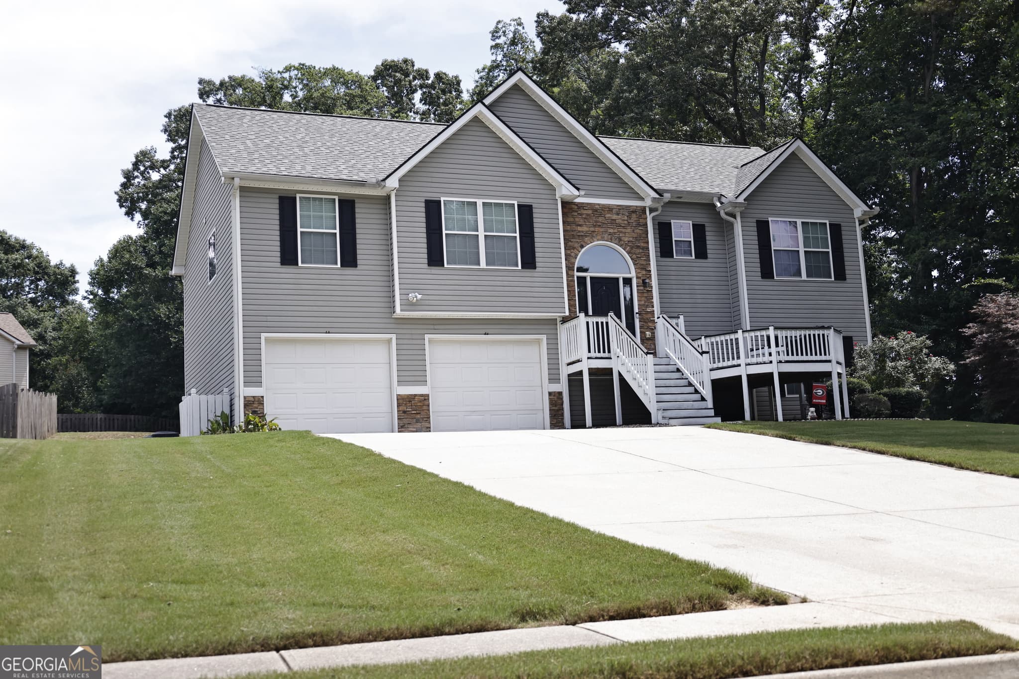 5 bedroom, 3 bathroom, 2,301 sq ft single family residence sold at 205 Paden Drive, Winder, GA 30680