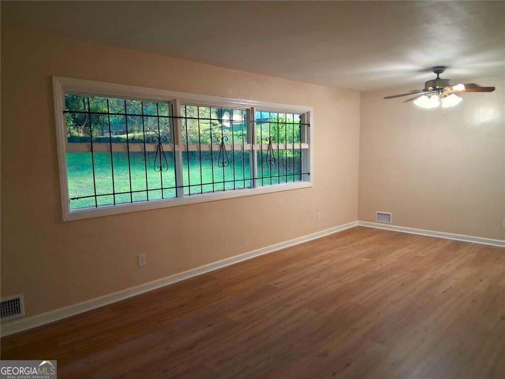 3 bedroom, 1.5 bathroom, 2,354 sq ft single family residence for rent at 1915 Wee Kirk Road, Atlanta, GA 30316 for $1,600 a month — photo 10