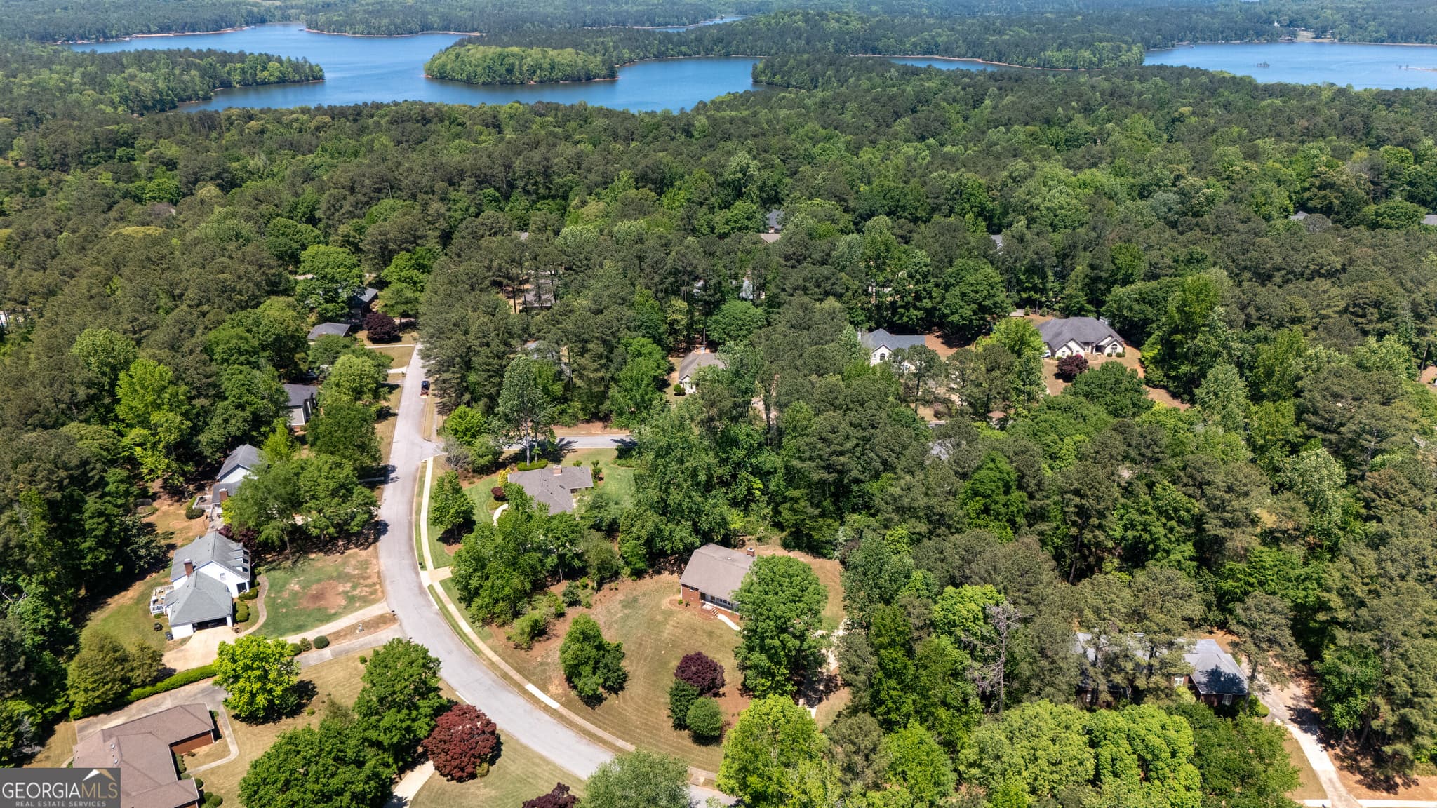 4 bedroom, 2.5 bathroom, 2,774 sq ft single family residence for sale at 406 Ashford Circle, Lagrange, GA 30240 — photo 6