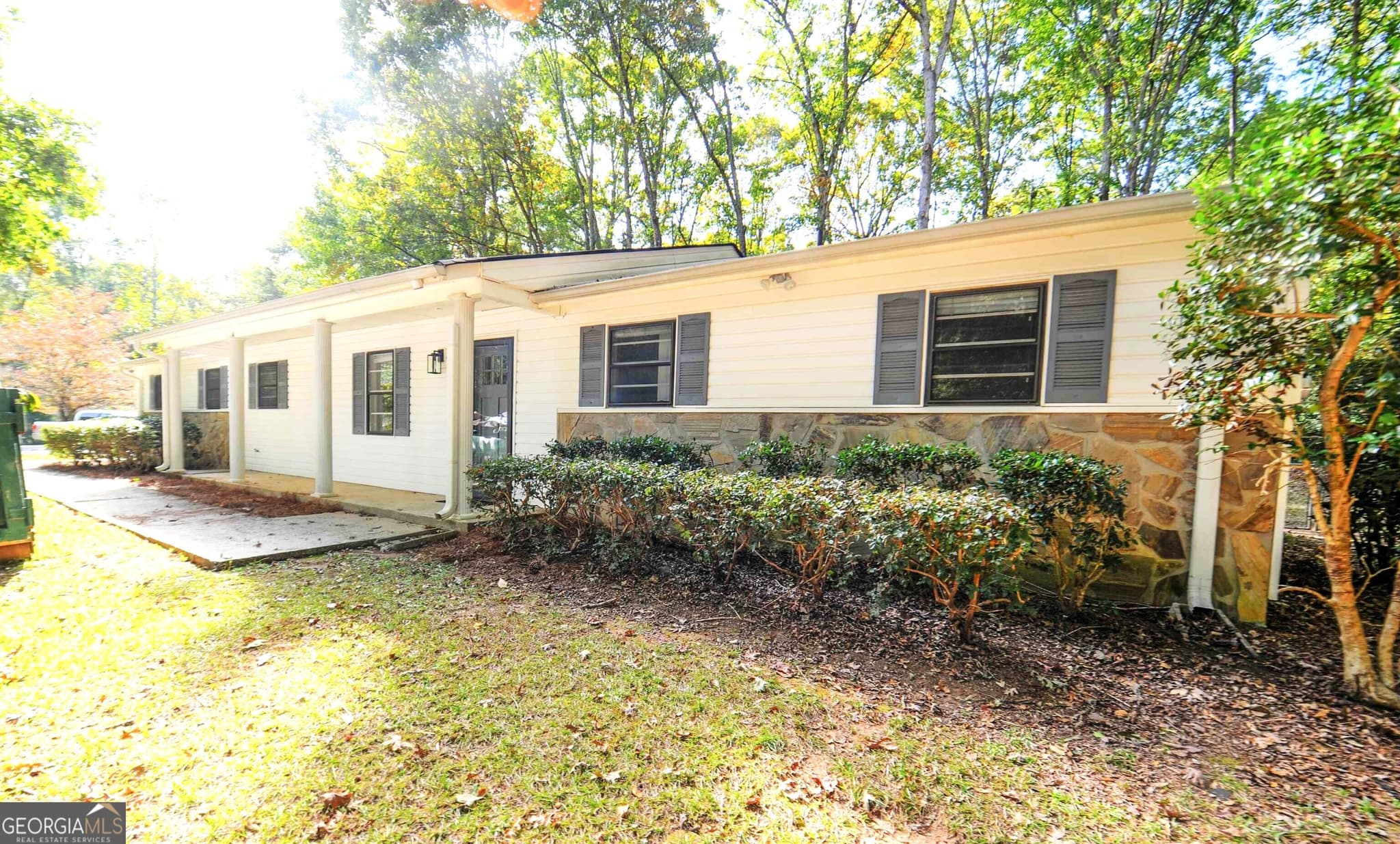 3 bedroom, 2 bathroom, 1,684 sq ft single family residence for rent at 125 Brooks Drive, Tyrone, GA 30290 for $3,495 a month — photo 2