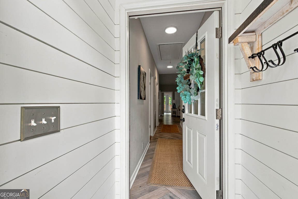 3 bedroom, 2 bathroom, 1,479 sq ft single family residence for sale at 222 Circle Drive, St. Simons, GA 31522 — photo 6