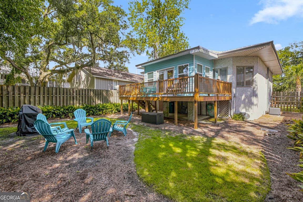 3 bedroom, 2 bathroom, 1,479 sq ft single family residence for sale at 222 Circle Drive, St. Simons, GA 31522 — photo 4