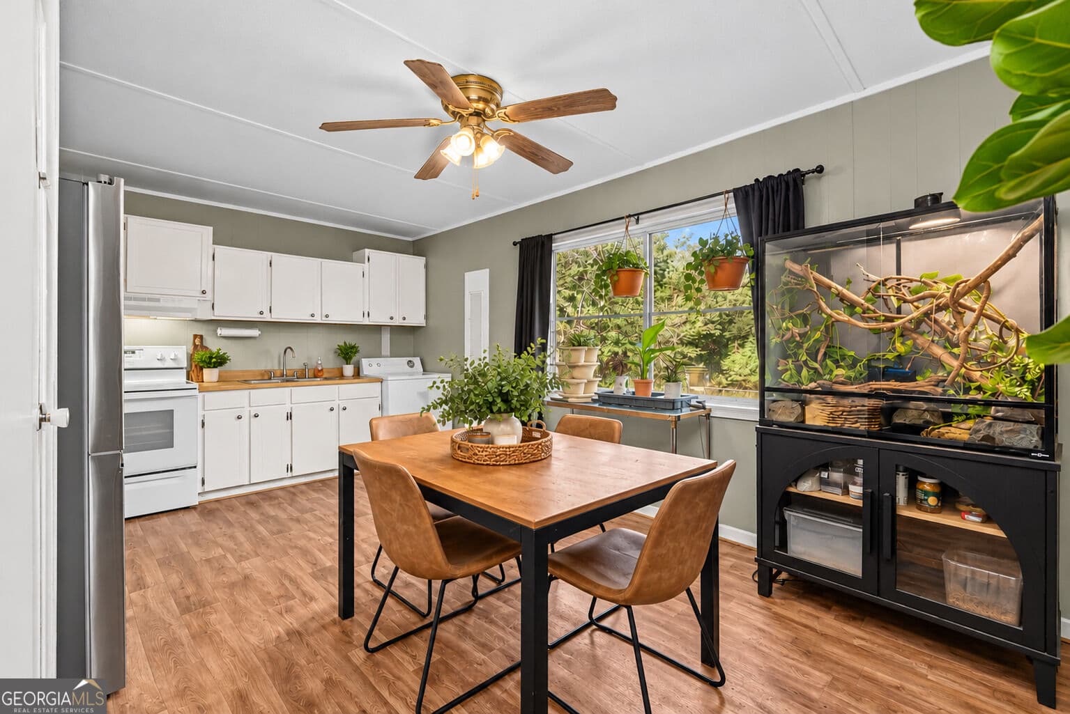 3 bedroom, 1 bathroom, 900 sq ft single family residence for sale at 314 Barnett Road, Nicholson, GA 30565 — photo 5