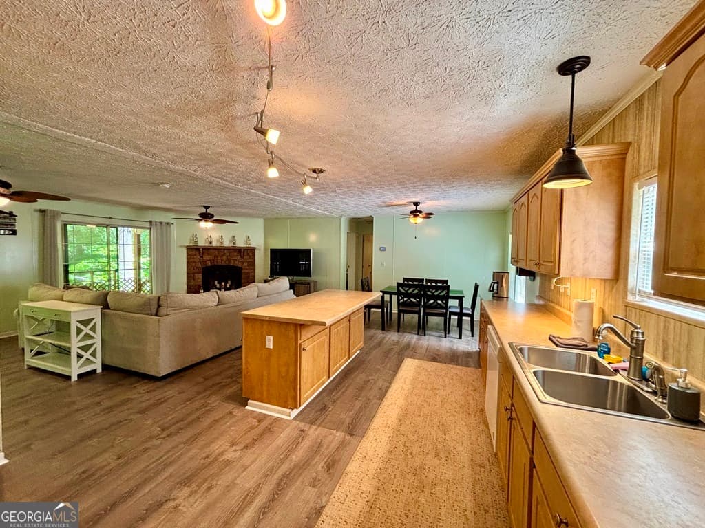3 bedroom, 2 bathroom, 1,620 sq ft manufactured home,single family residence for sale at 110 Oconee Drive, Sparta, GA 31087 — photo 3