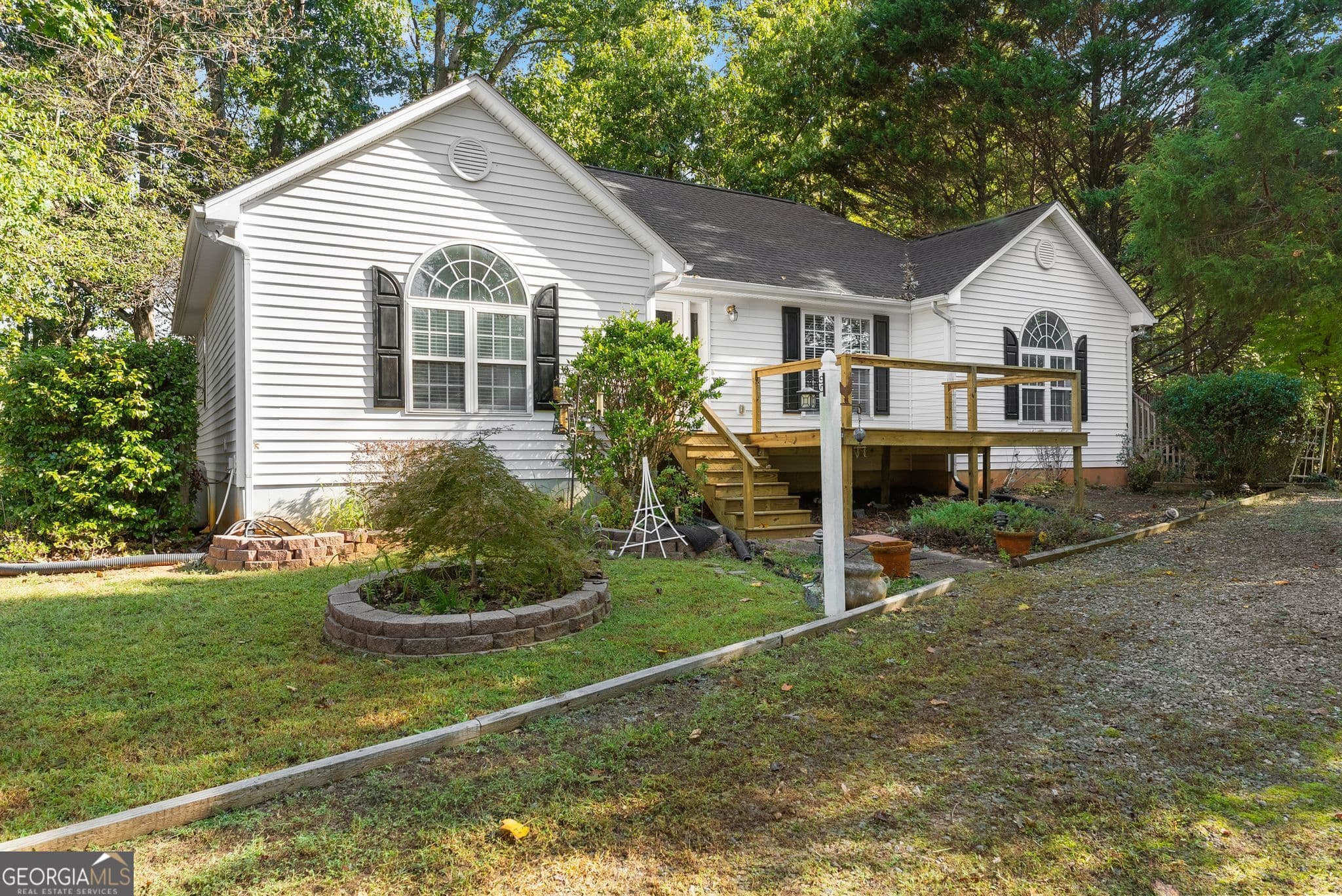 4 bedroom, 3 bathroom, 3,574 sq ft single family residence for sale at 6140 Henry Smith Road, Murrayville, GA 30564 — photo 5