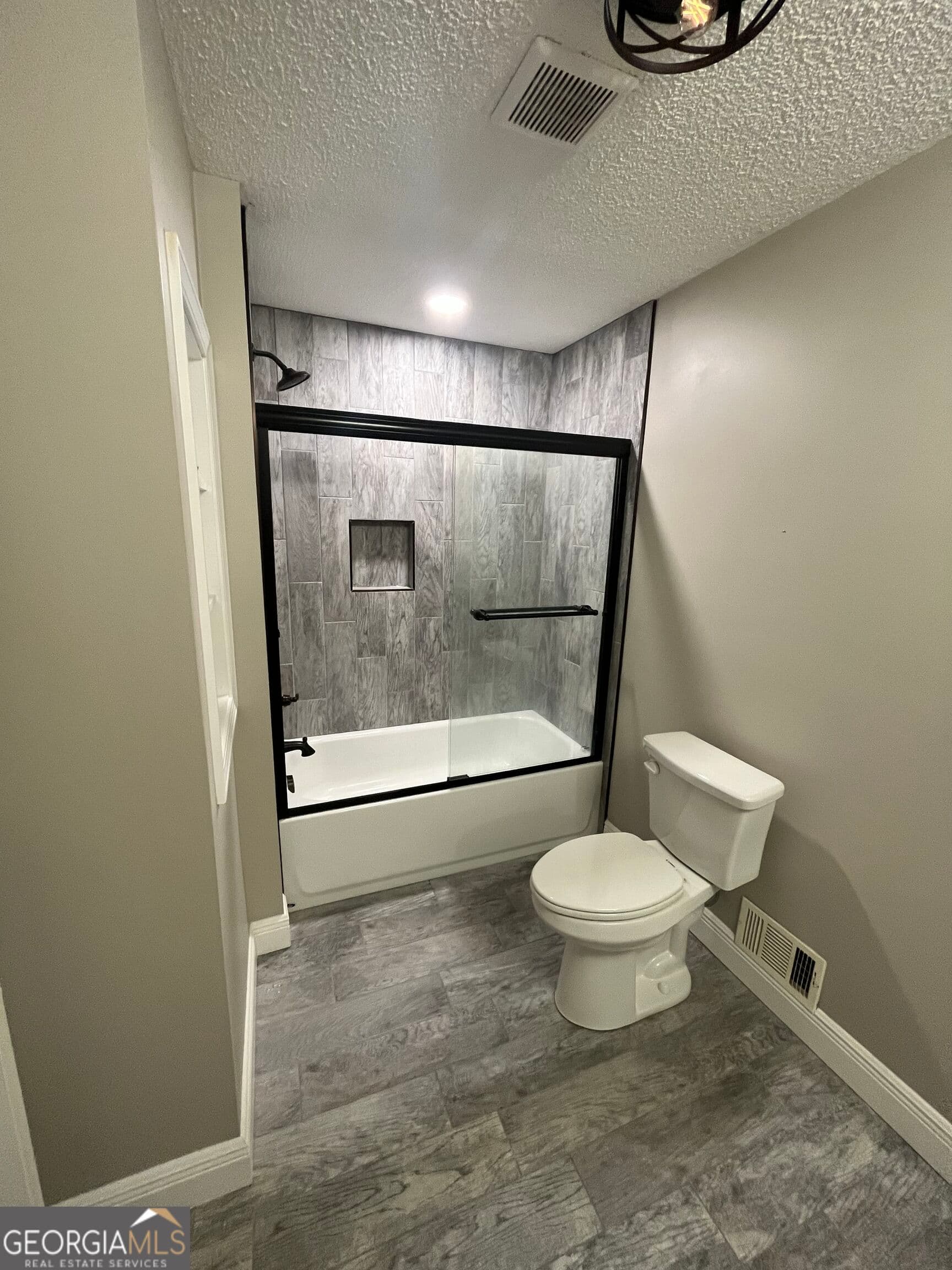 4 bedroom, 3 bathroom, 3,000 sq ft single family residence for rent at 55 Nickel Road, Jasper, GA 30143 for $2,500 a month — photo 6
