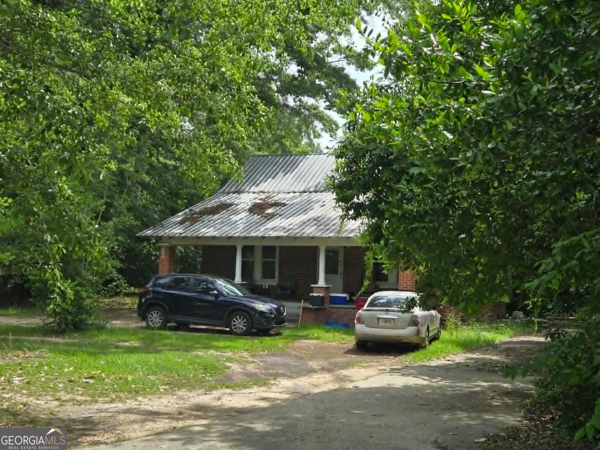 3 bedroom, 1 bathroom, 1,314 sq ft single family residence for sale at 23 S Wood Street, Hawkinsville, GA 31036