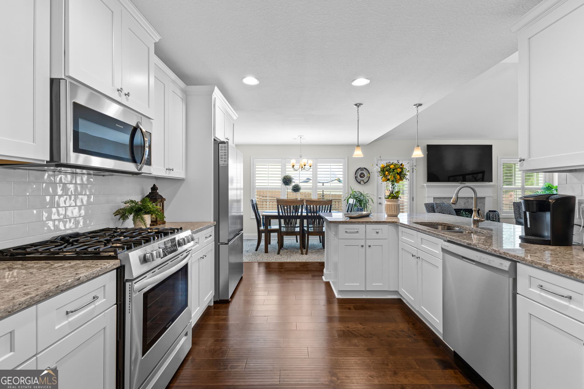 4 bedroom, 3 bathroom, 2,279 sq ft single family residence for sale at 557 Lago Court, Lagrange, GA 30241 — photo 8