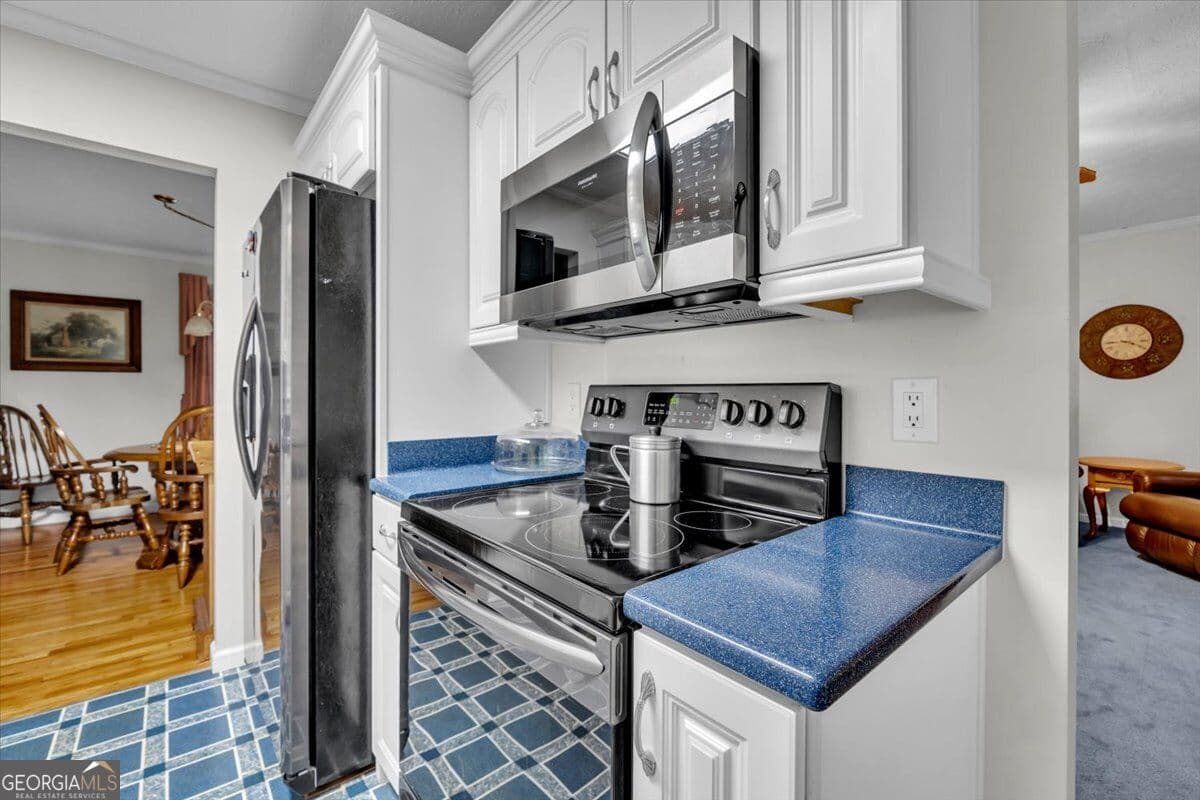 3 bedroom, 2 bathroom, 1,570 sq ft single family residence for sale at 2940 Athens Highway, Madison, GA 30650 — photo 9