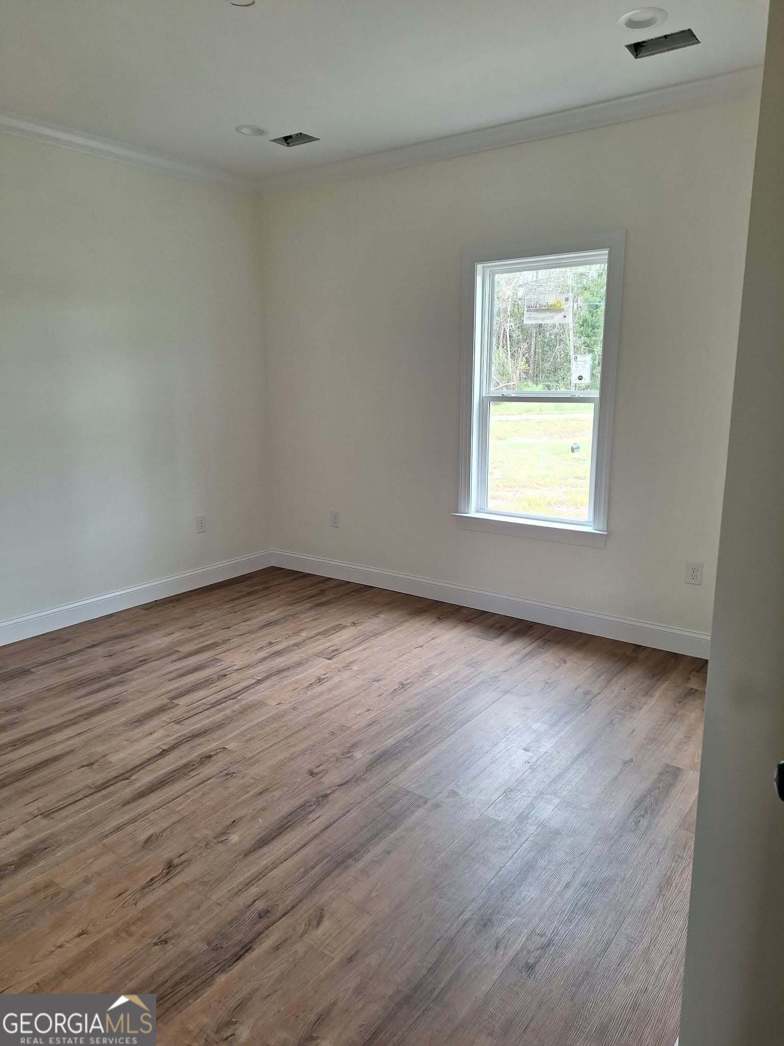 3 bedroom, 2 bathroom, 1,826 sq ft single family residence under contract at 4427 Altamaha School Road, Baxley, GA 31513 — photo 10
