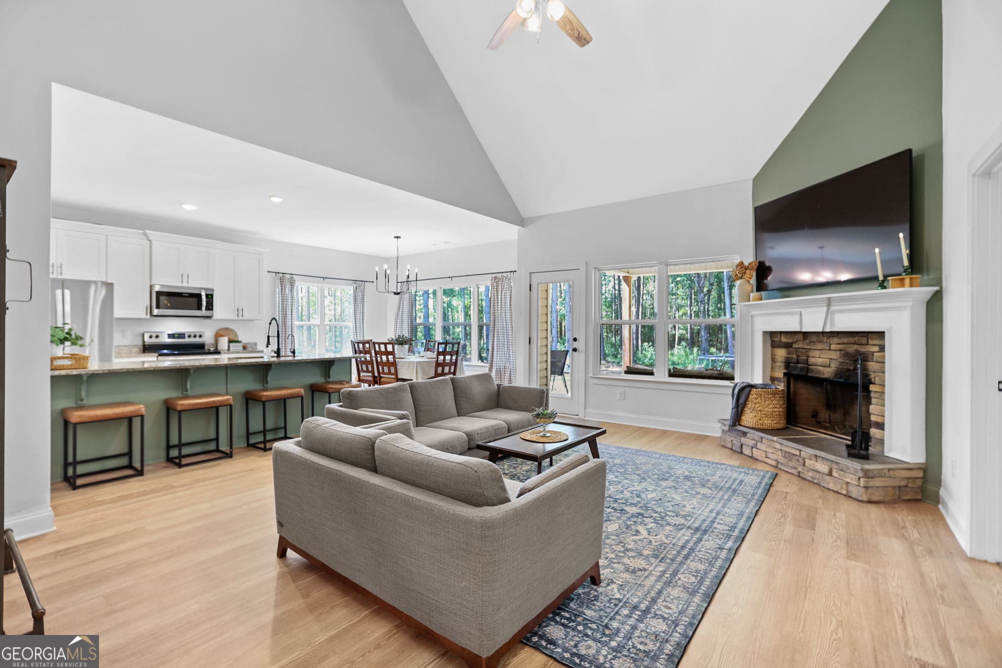 3 bedroom, 2 bathroom, 1,898 sq ft single family residence under contract at 3290 Trammell Bottom Road, Hogansville, GA 30230 — photo 5