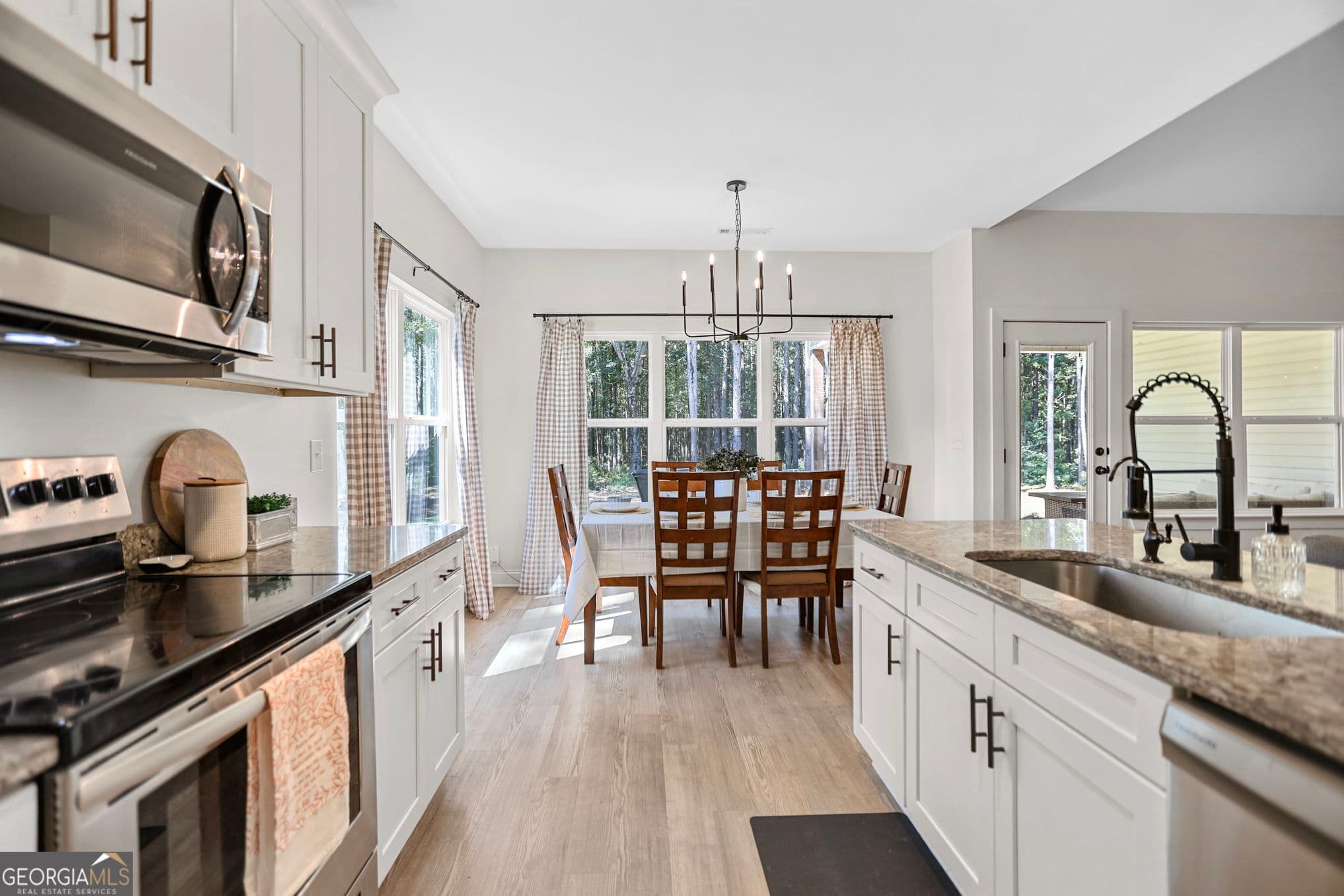 3 bedroom, 2 bathroom, 1,898 sq ft single family residence under contract at 3290 Trammell Bottom Road, Hogansville, GA 30230 — photo 10