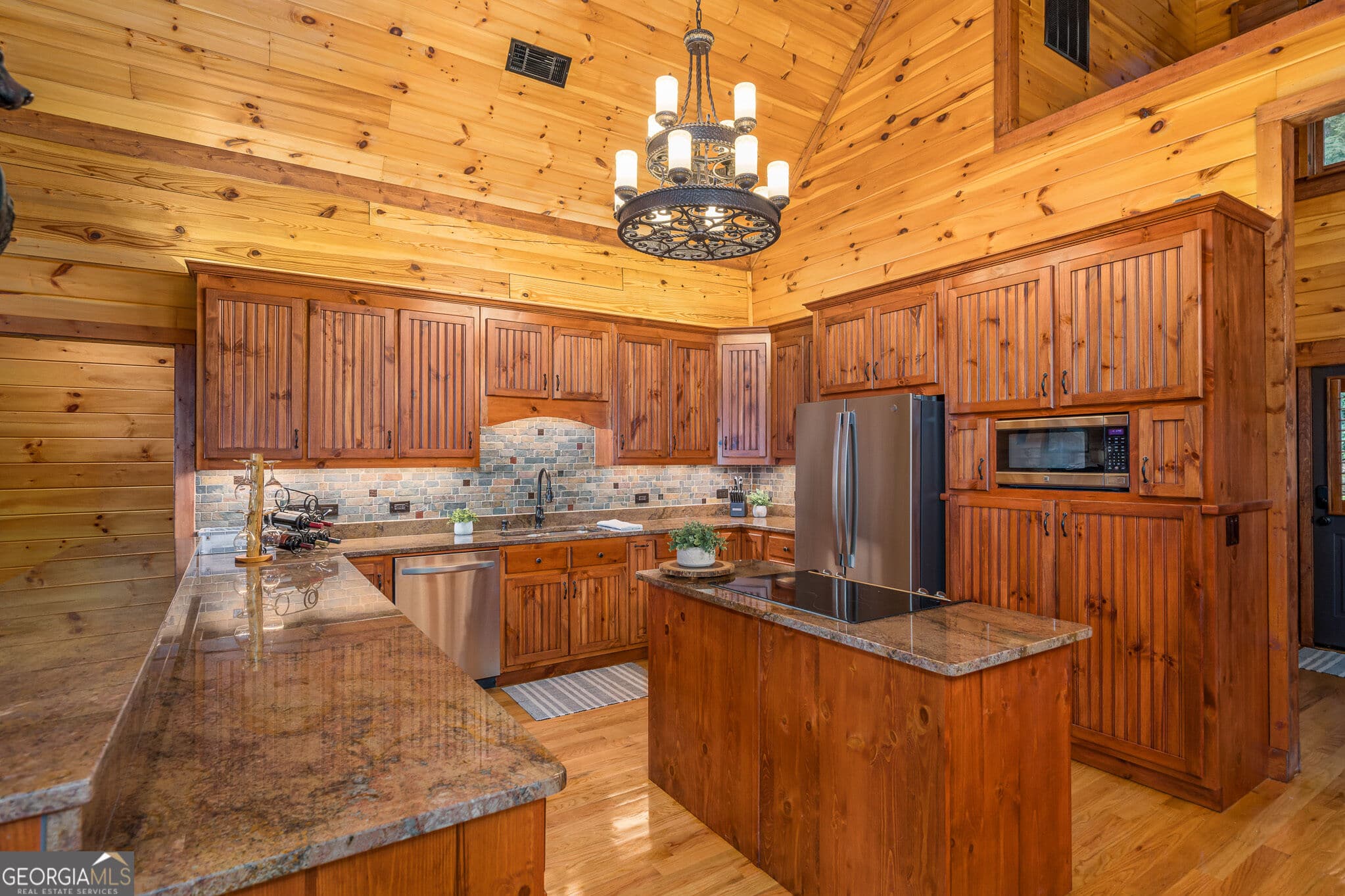 3 bedroom, 2.5 bathroom, 2,922 sq ft cabin,single family residence for sale at 31 High Cliff Road, Jasper, GA 30143 — photo 6