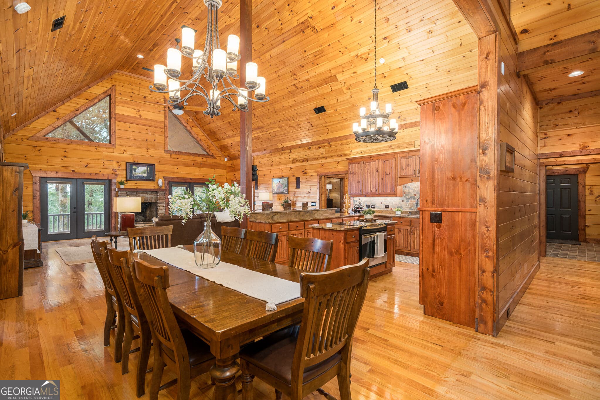 3 bedroom, 2.5 bathroom, 2,922 sq ft cabin,single family residence for sale at 31 High Cliff Road, Jasper, GA 30143 — photo 4