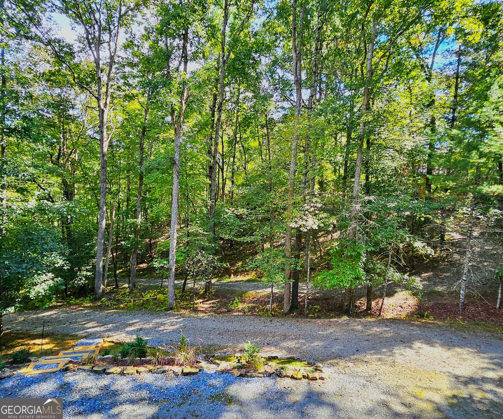 3 bedroom, 3 bathroom, 1,872 sq ft cabin,single family residence for sale at 363 Weeks Creek Road, Blue Ridge, GA 30513 — photo 5