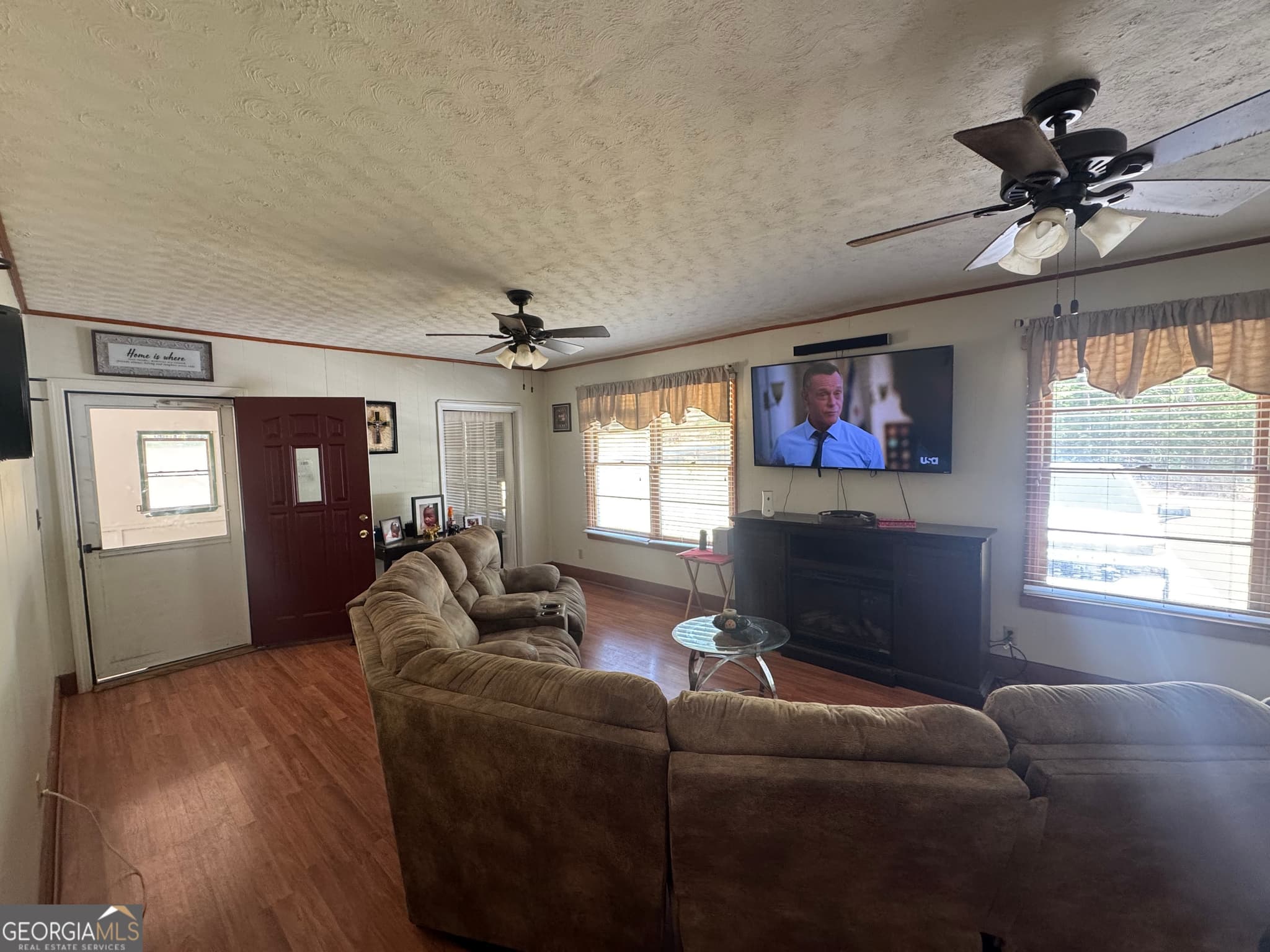 4 bedroom, 3 bathroom, 2,982 sq ft single family residence for sale at 558 Old Brent Road, Forsyth, GA 31029 — photo 2