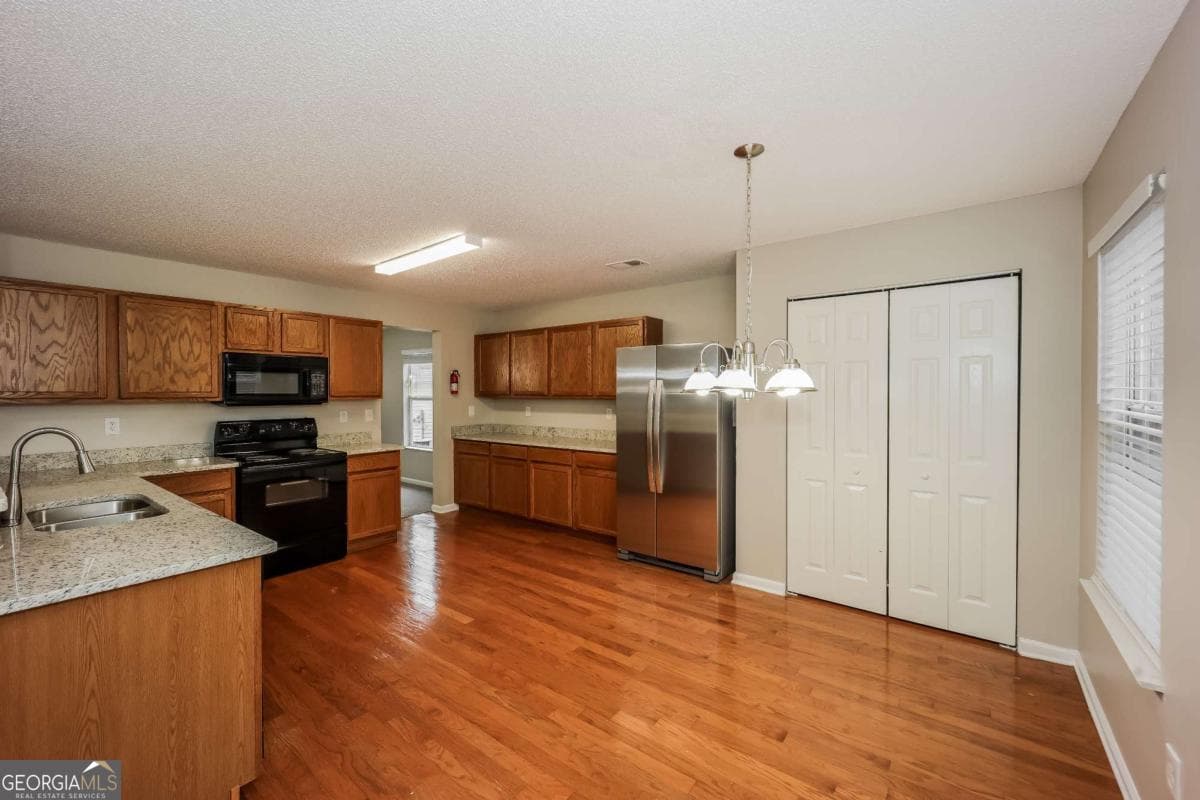 6 bedroom, 4 bathroom single family residence for rent at 2021 Sweet Bay Drive, Villa Rica, GA 30180 for $2,340 a month — photo 2