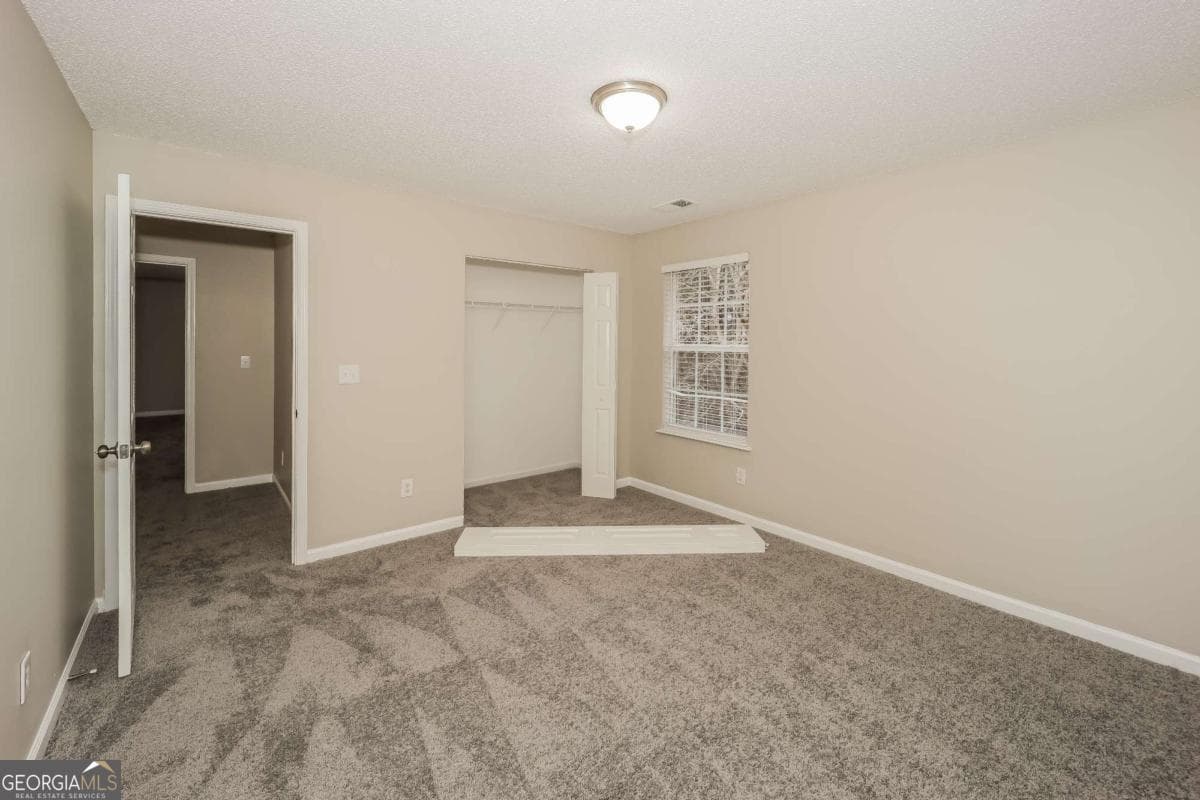 6 bedroom, 4 bathroom single family residence for rent at 2021 Sweet Bay Drive, Villa Rica, GA 30180 for $2,340 a month — photo 6