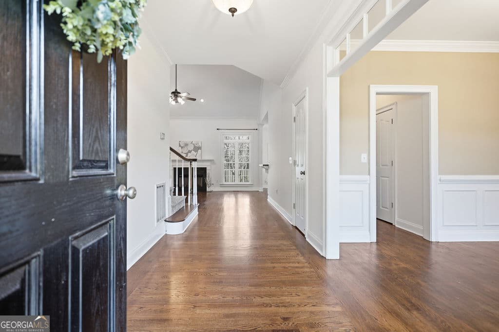 5 bedroom, 4 bathroom, 2,508 sq ft single family residence for sale at 1070 Crabapple Circle, Watkinsville, GA 30677 — photo 3