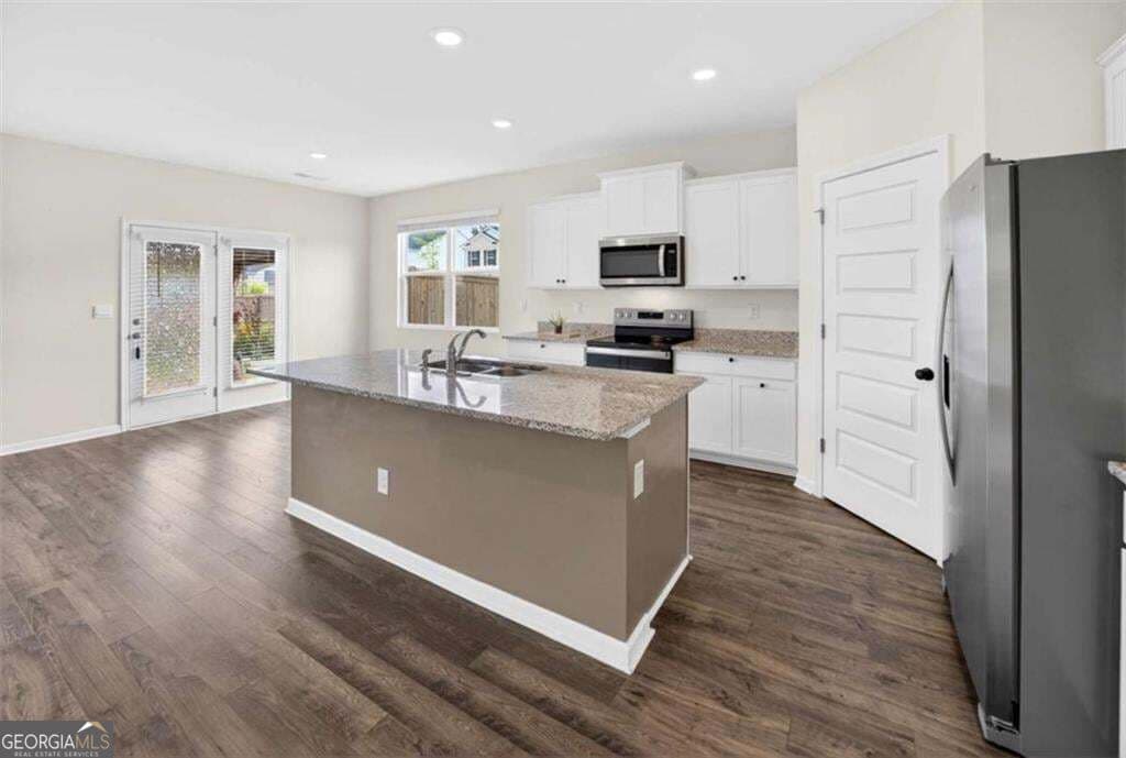 5 bedroom, 3 bathroom, 2,511 sq ft single family residence for sale at 155 Amberjack Trail, Covington, GA 30016 — photo 10