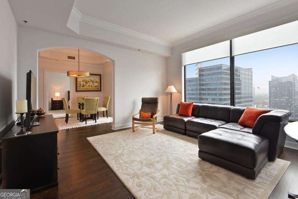 2 bedroom, 2 bathroom, 1,363 sq ft condominium for sale at 3445 Stratford Road 2404, Atlanta, GA 30326 — photo 1 of 48