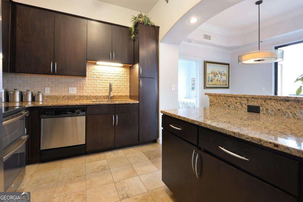 2 bedroom, 2 bathroom, 1,363 sq ft condominium for sale at 3445 Stratford Road 2404, Atlanta, GA 30326 — photo 9