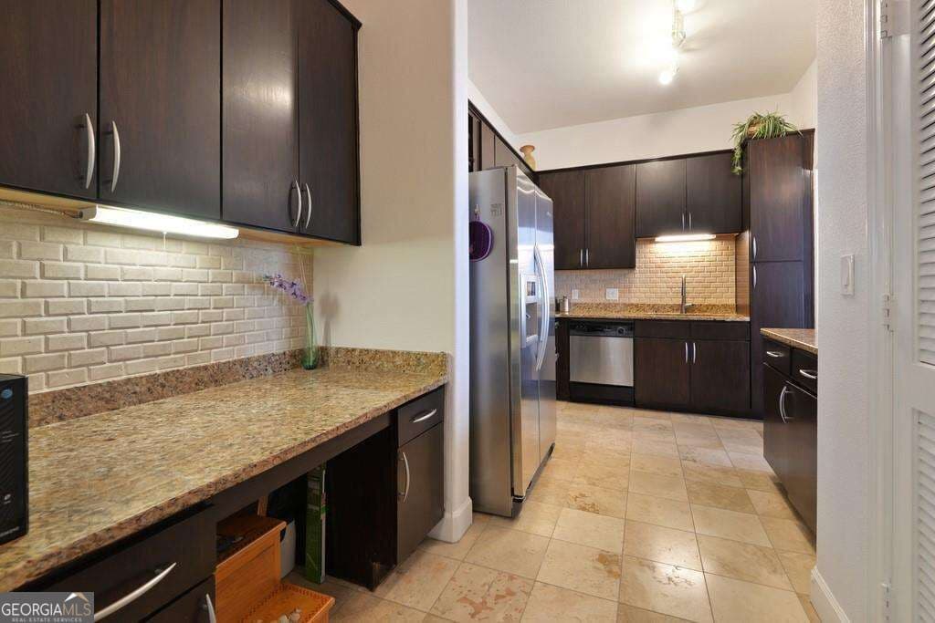 2 bedroom, 2 bathroom, 1,363 sq ft condominium for sale at 3445 Stratford Road 2404, Atlanta, GA 30326 — photo 8
