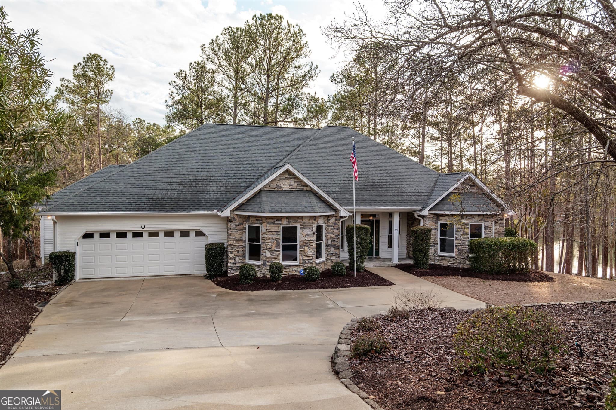 5 bedroom, 3.5 bathroom, 4,931 sq ft single family residence for sale at 210 Daly Place, Mccormick, SC 29835 — photo 1 of 56