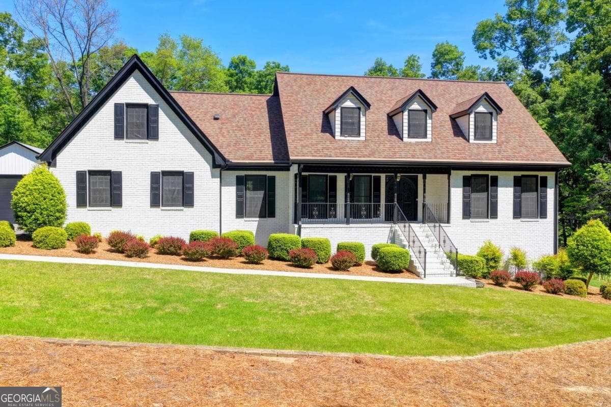 6 bedroom, 5.5 bathroom, 5,398 sq ft single family residence for sale at 1505 Old Fountain Road, Lawrenceville, GA 30043 — photo 9
