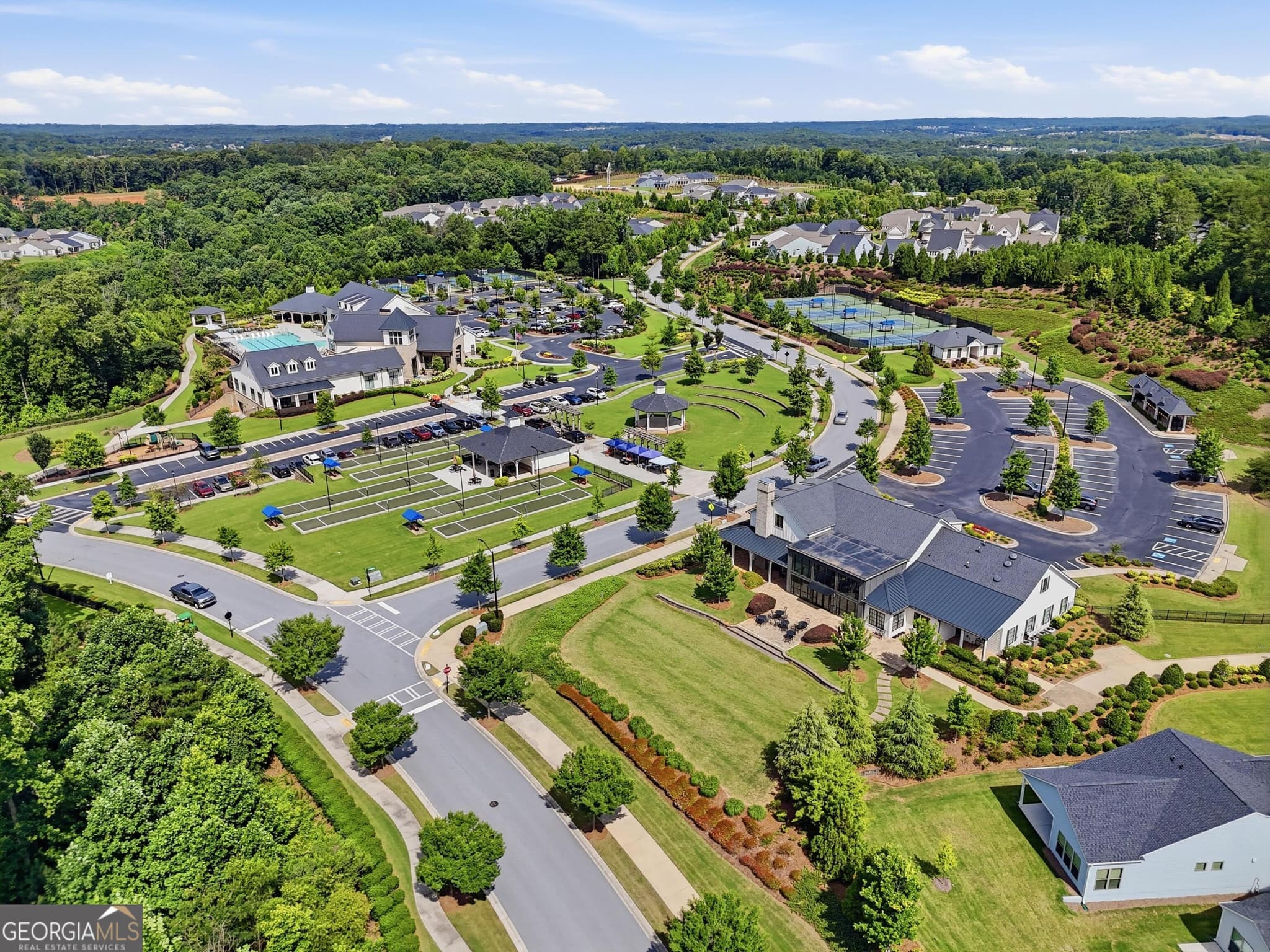 2 bedroom, 2 bathroom, 1,596 sq ft single family residence for sale at 5946 Rollingwood Way, Hoschton, GA 30548 — photo 8