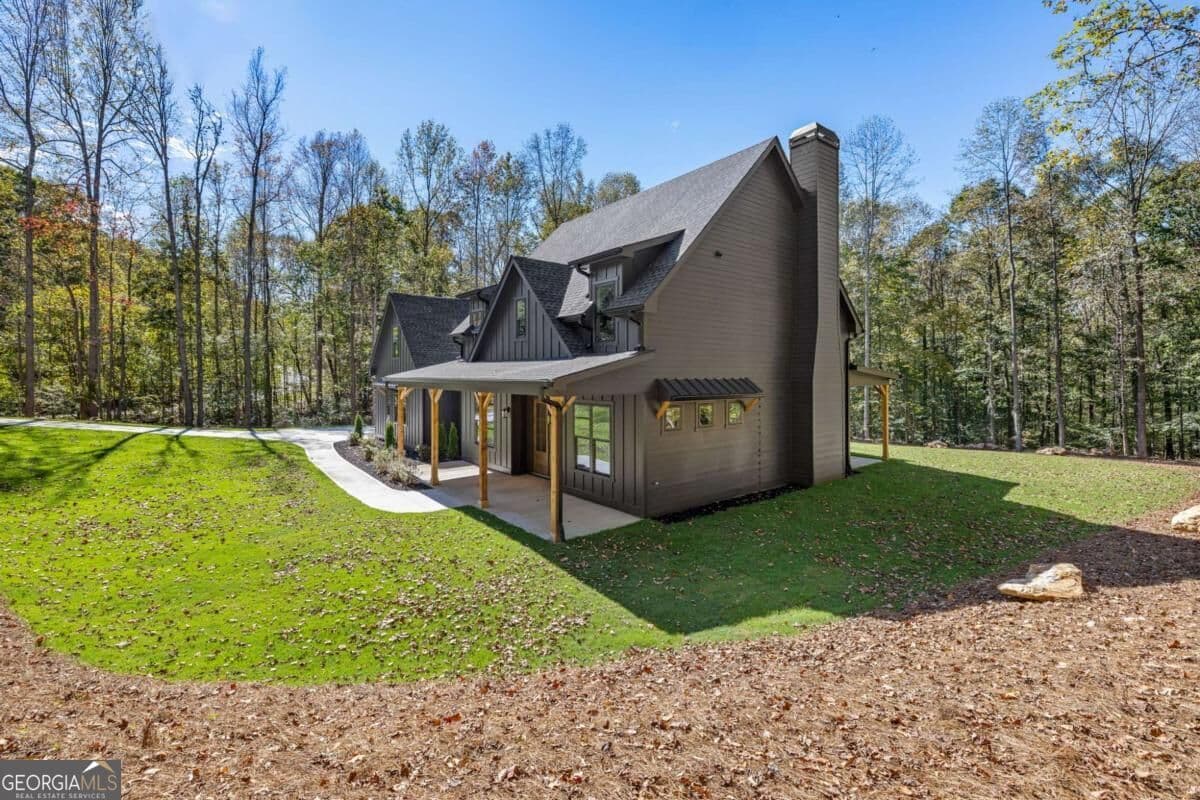 4 bedroom, 3.5 bathroom, 3,007 sq ft single family residence for sale at 389 Branch Drive, Pendergrass, GA 30567 — photo 2