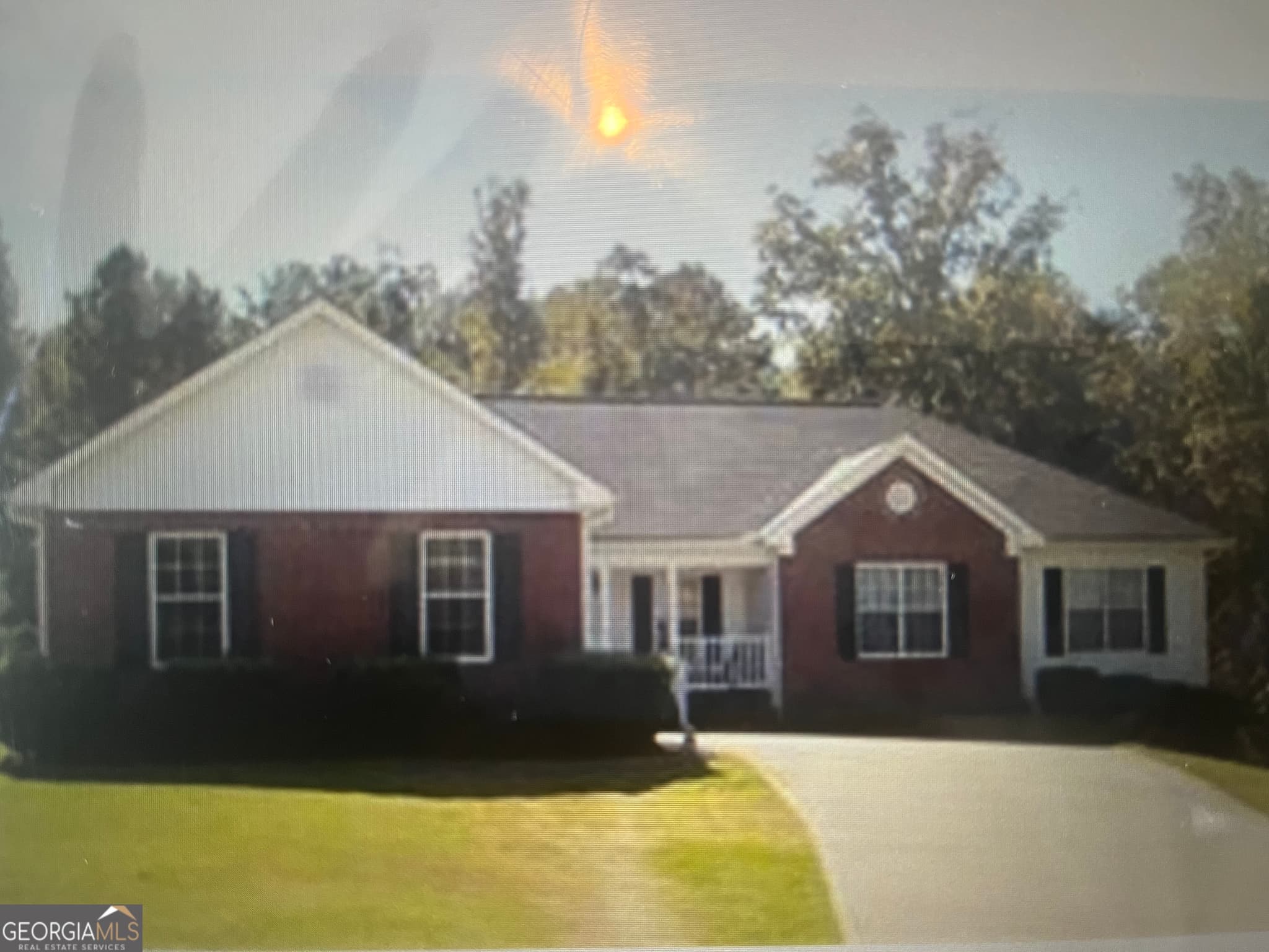 3 bedroom, 3 bathroom, 1,815 sq ft single family residence for sale at 155 Vinnys Way, Covington, GA 30014