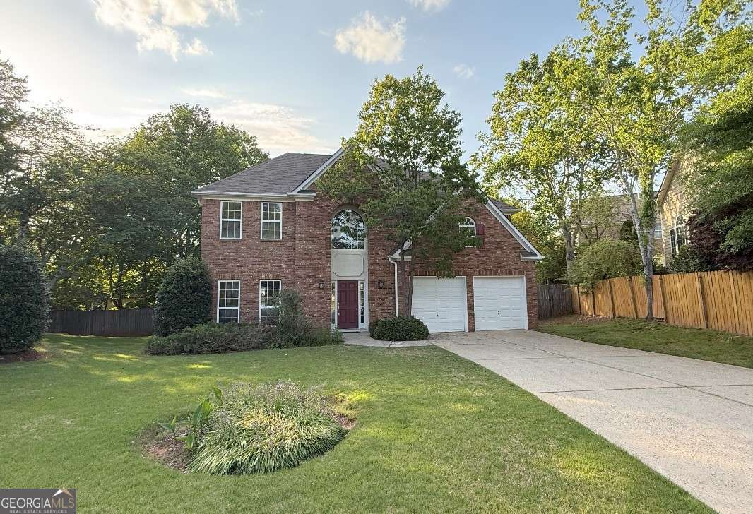 3 bedroom, 2.5 bathroom, 2,588 sq ft single family residence sold at 310 Bloomfield Court, Roswell, GA 30075