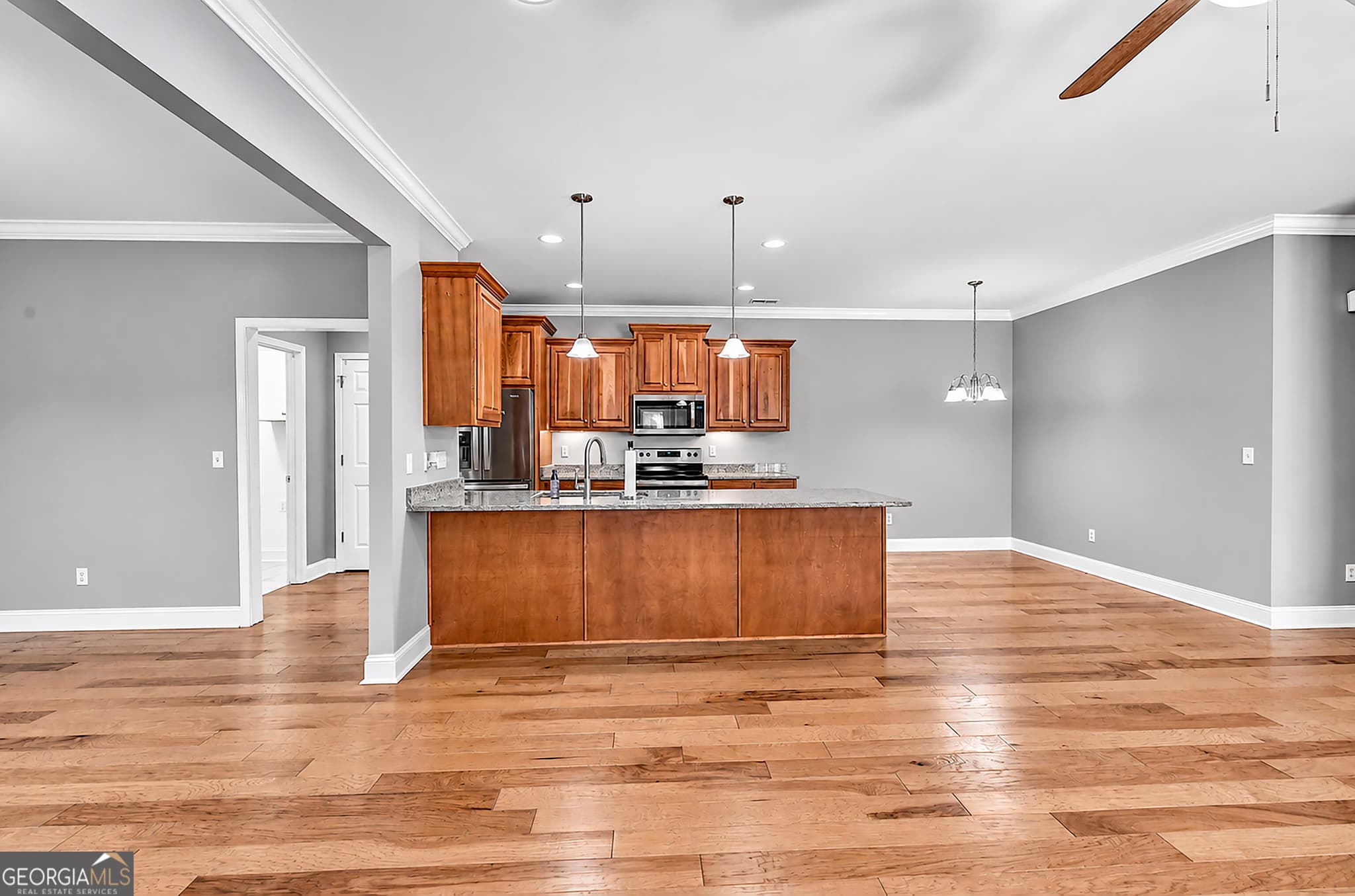3 bedroom, 2 bathroom, 1,827 sq ft townhouse for sale at 272 Blackwood Place, Calhoun, GA 30701 — photo 7