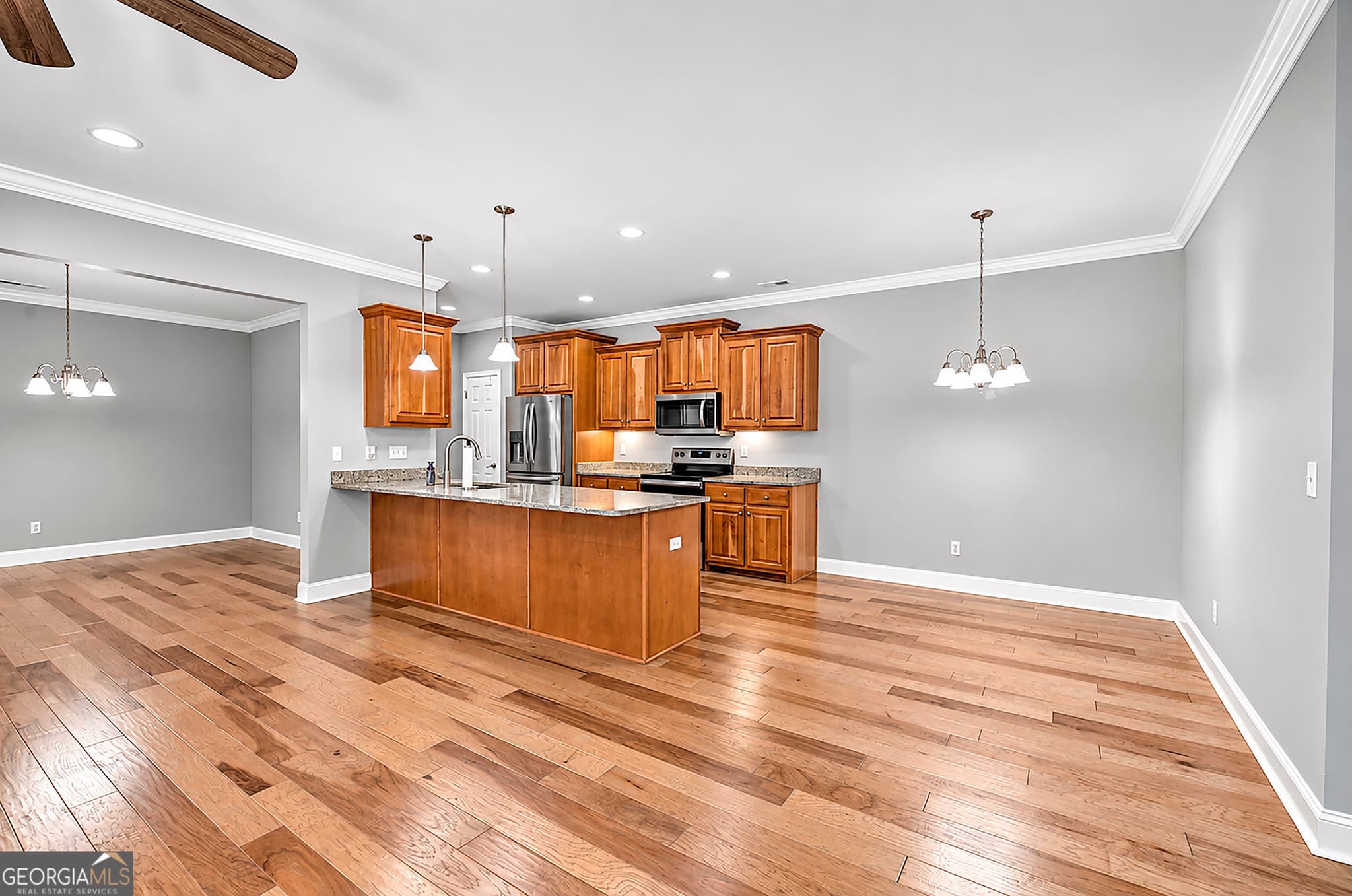3 bedroom, 2 bathroom, 1,827 sq ft townhouse for sale at 272 Blackwood Place, Calhoun, GA 30701 — photo 8