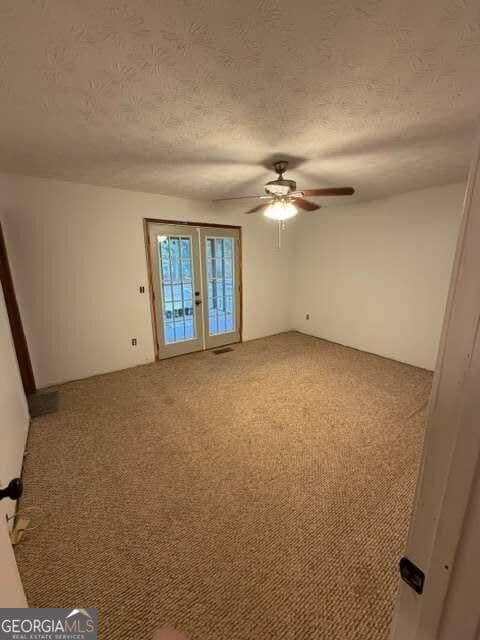 3 bedroom, 2 bathroom, 1,555 sq ft single family residence for sale at 832 Country Club Road, Newnan, GA 30263 — photo 3